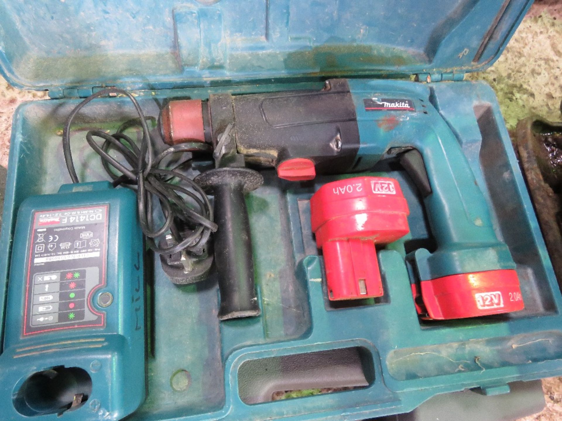 2 X BATTERY DRILLS.....THIS LOT IS SOLD UNDER THE AUCTIONEERS MARGIN SCHEME, THEREFORE NO VAT WILL B