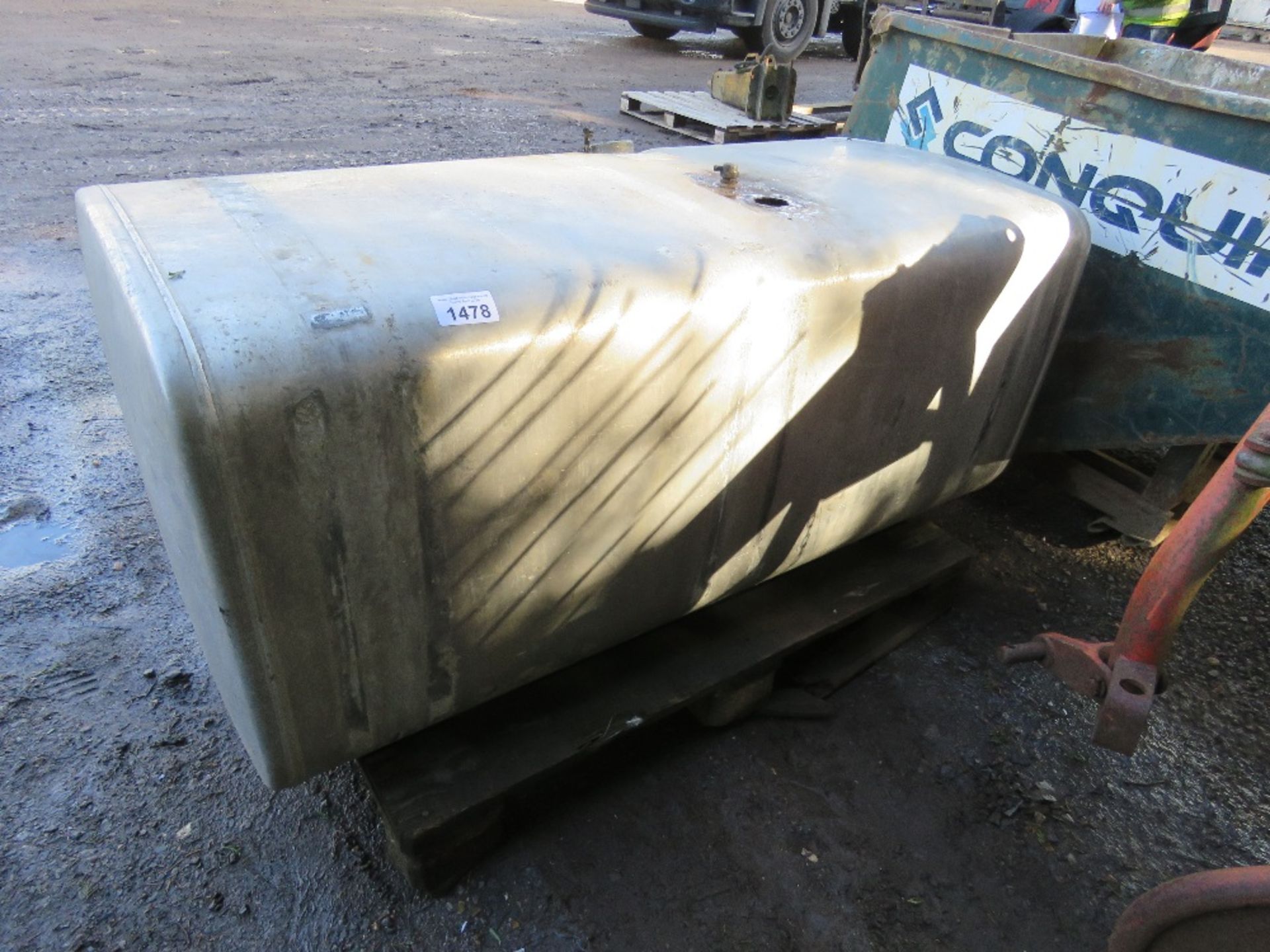 ALUMINIUM LORRY DIESEL TANK 1.45M X 0.68M X 0.66M APPROX. - Bild 2 aus 2