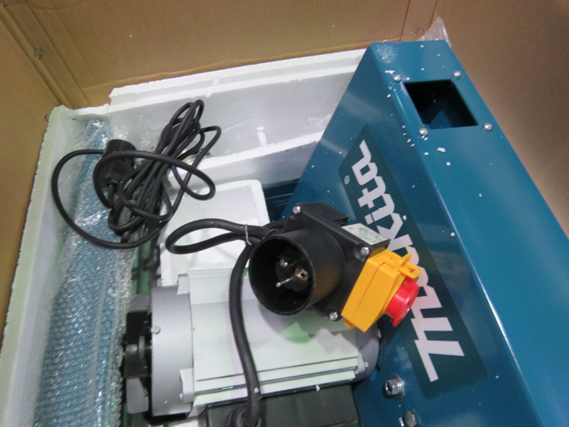 MAKITA 315MM 240VOLT TABLE SAW IN A BOX. - Image 4 of 6