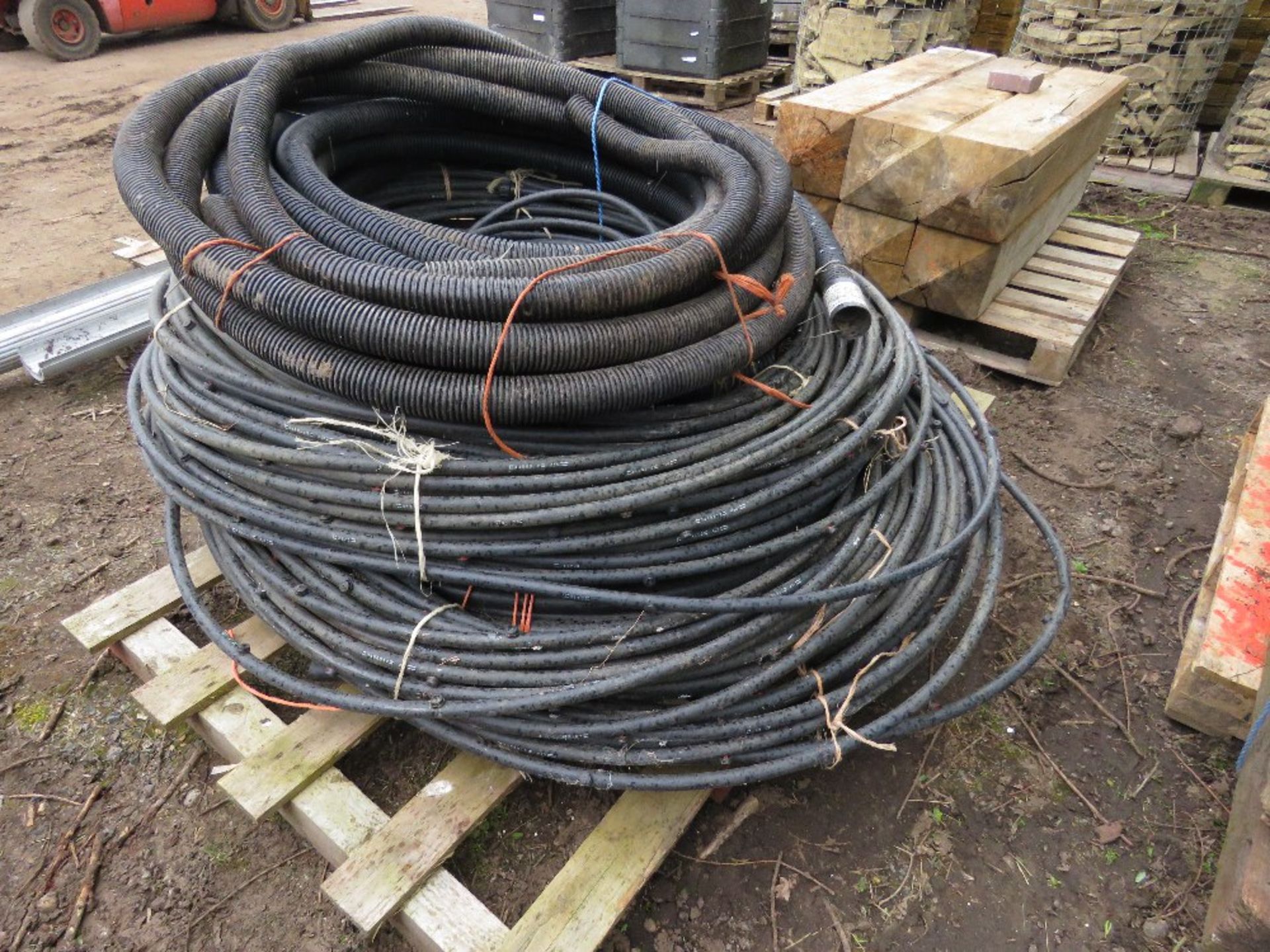 ASSORTED IRRIGATION AND DRAINAGE PIPES.....THIS LOT IS SOLD UNDER THE AUCTIONEERS MARGIN SCHEME, THE - Image 6 of 6