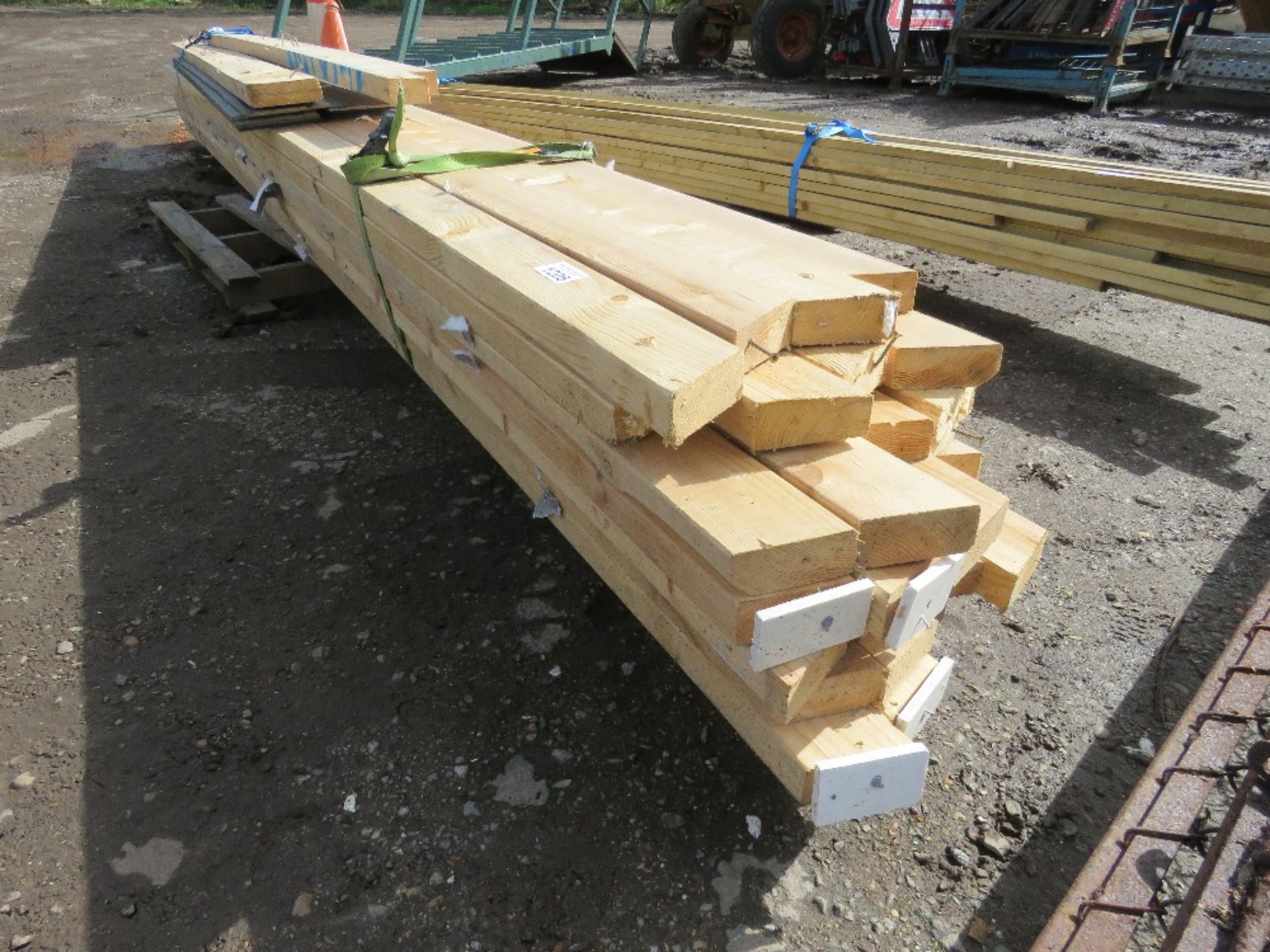 PACK OF PRE USED CONSTRUCTION TIMBERS MAINLY 16FT LENGTH. 30NO PIECES IN TOTAL APPROX.