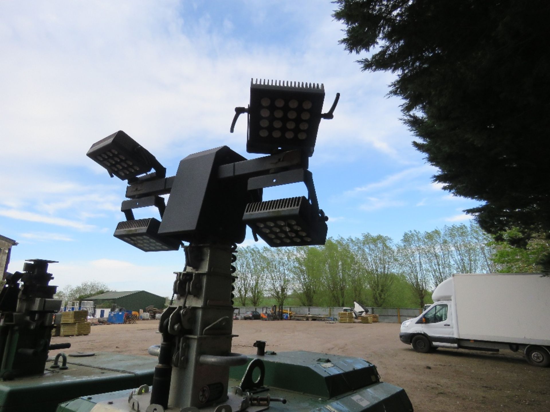 JCB LINZ POWERED LED LIGHTING TOWER WITH BATTERY PACK. 5KVA RATED ALTERNATOR. - Image 5 of 9