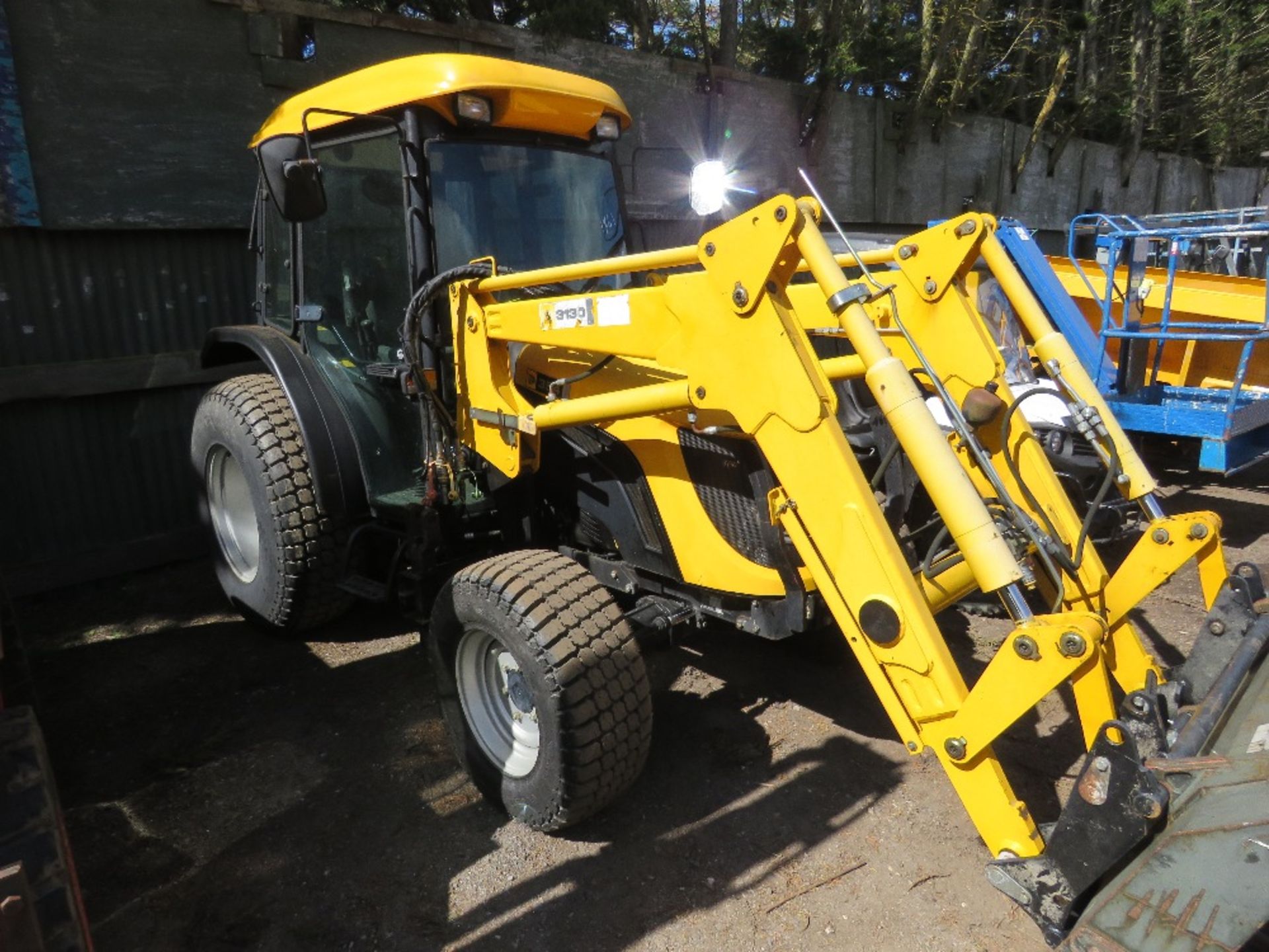 JCB 354 4WD 50HP TRACTOR WITH POWER LOADER ON GRASS TYRES REG:LF57 FSY. YEAR 2008 APPROX WITH V5. 1