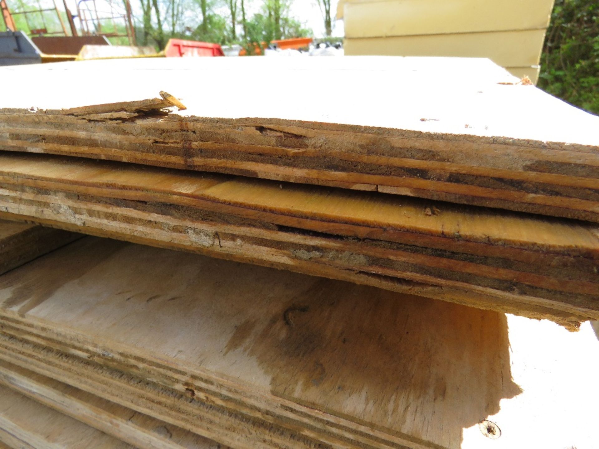STACK OF APPROXIMATELY 25NO PRE USED PLYWOOD SHEETS, ASSORTED SIZES, FULL AND PART SHEETS. SOURCED F - Image 2 of 3