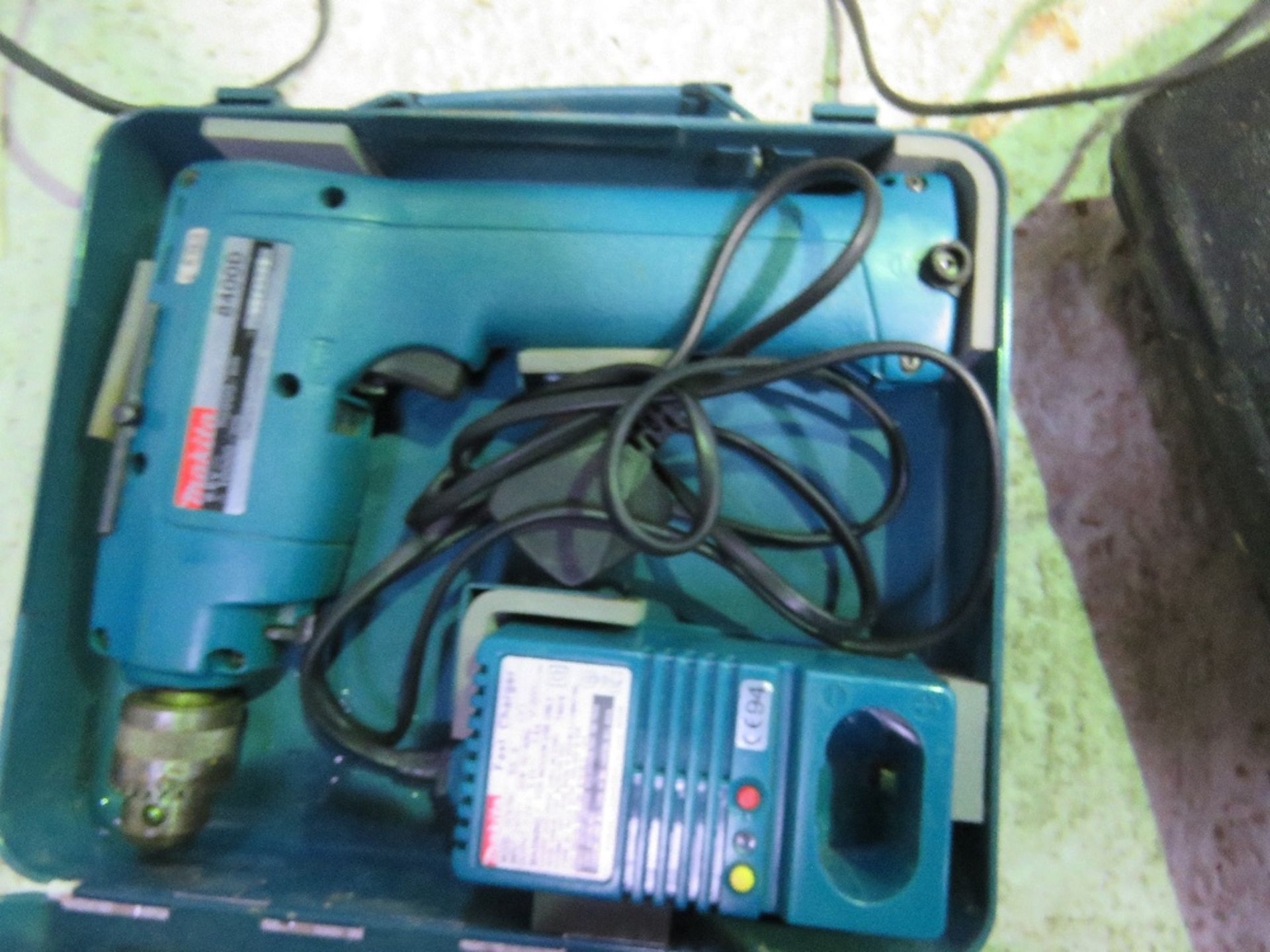 4 X BATTERY DRILLS PLUS A MINI SCREWDRIVER. ....THIS LOT IS SOLD UNDER THE AUCTIONEERS MARGIN SCHEME - Image 6 of 6