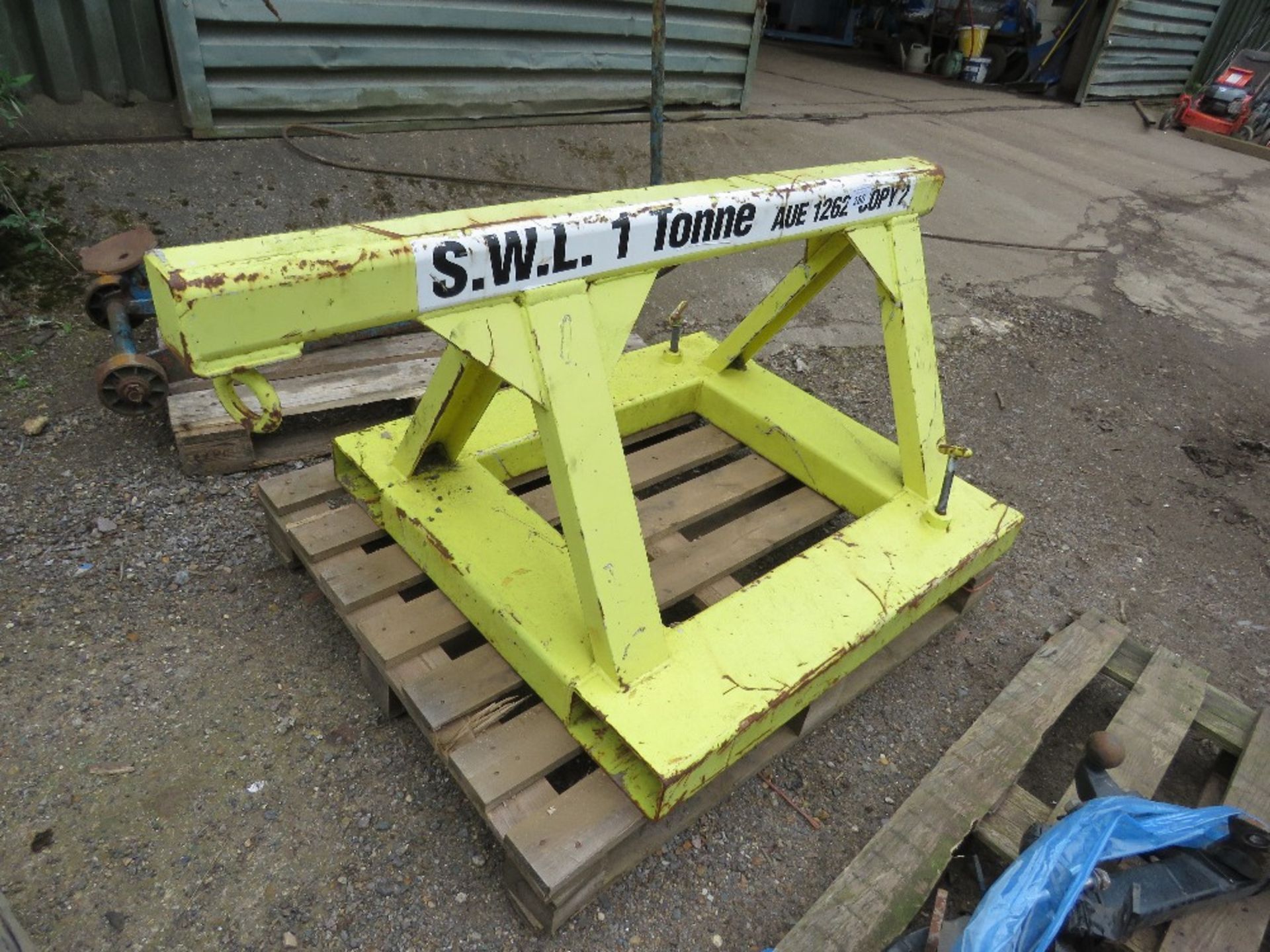 FORKLIFT CRANE JIB ATTACHMENT, 1 TONNE RATED.....THIS LOT IS SOLD UNDER THE AUCTIONEERS MARGIN SCHEM