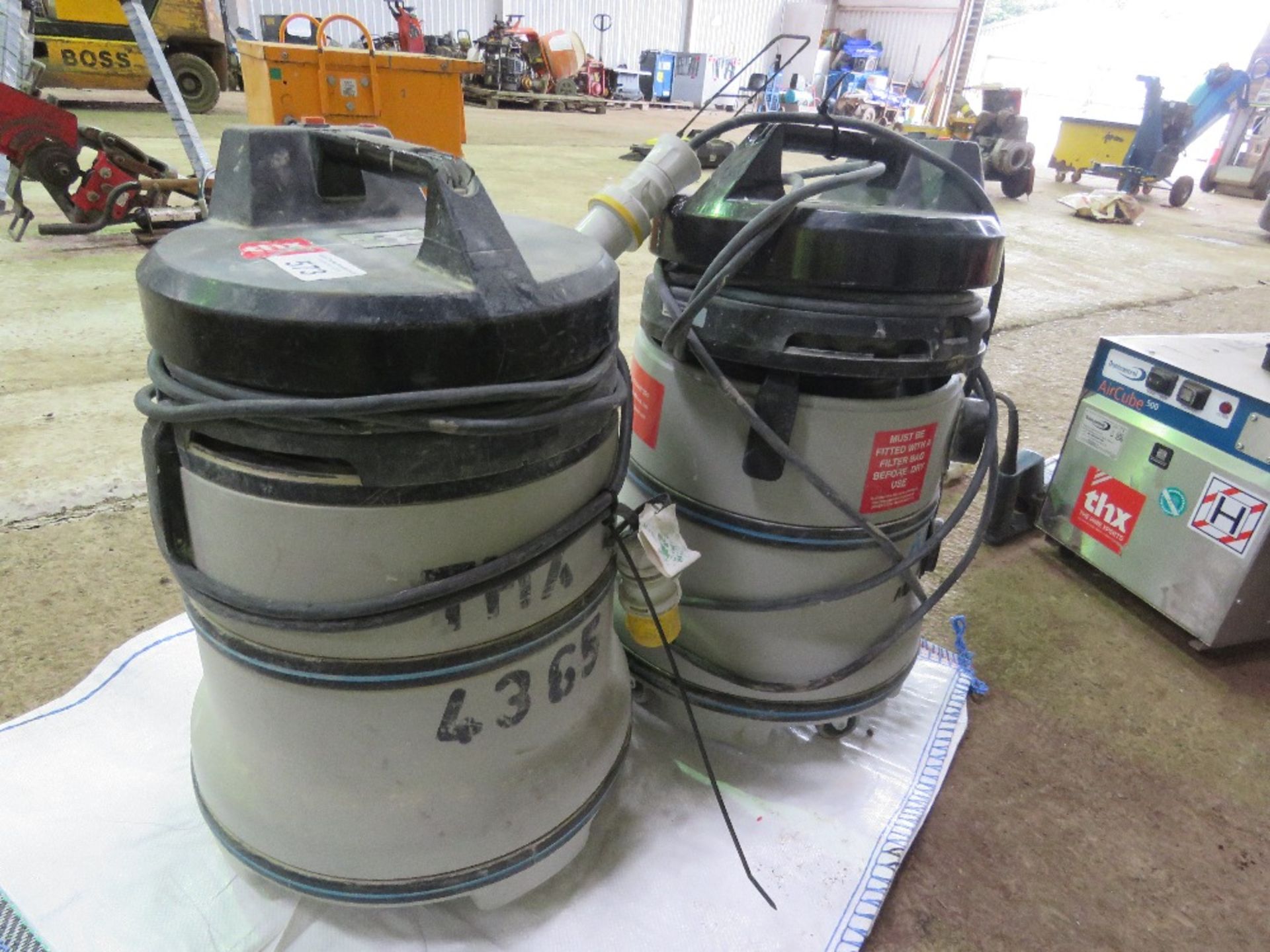 2 X 110VOLT VACUUMS THX14215,4365