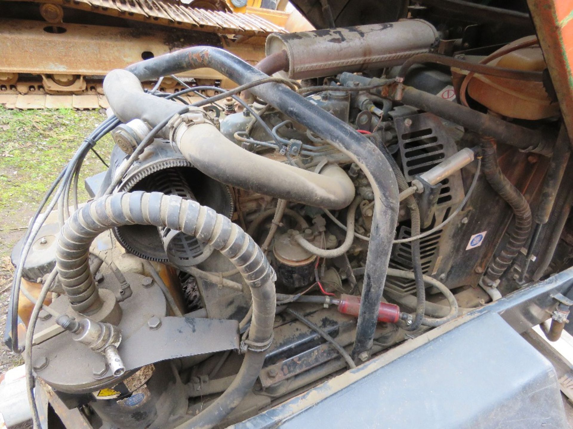 INGERSOLL RAND 720 TOWED ROAD COMPRESSOR. KUBOTA ENGINE. BEEN IN LONG TERM STORAGE, UNTESTED, CONDIT - Image 8 of 9