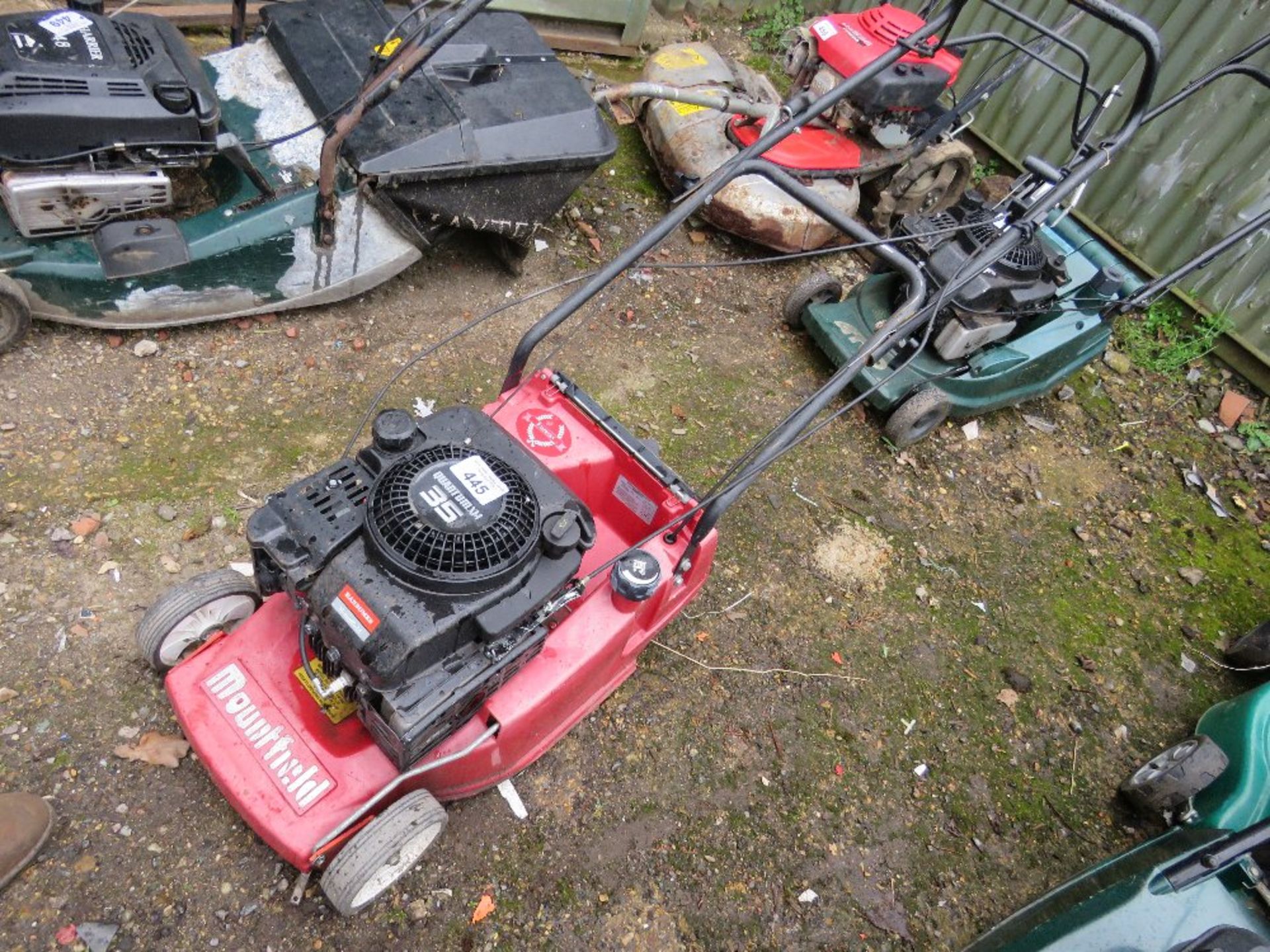 MOUNTFIELD PETROL ENGINED ROLLER LAWNMOWER , NO COLLECTOR. THIS LOT IS SOLD UNDER THE AUCTIONEERS M - Bild 2 aus 3