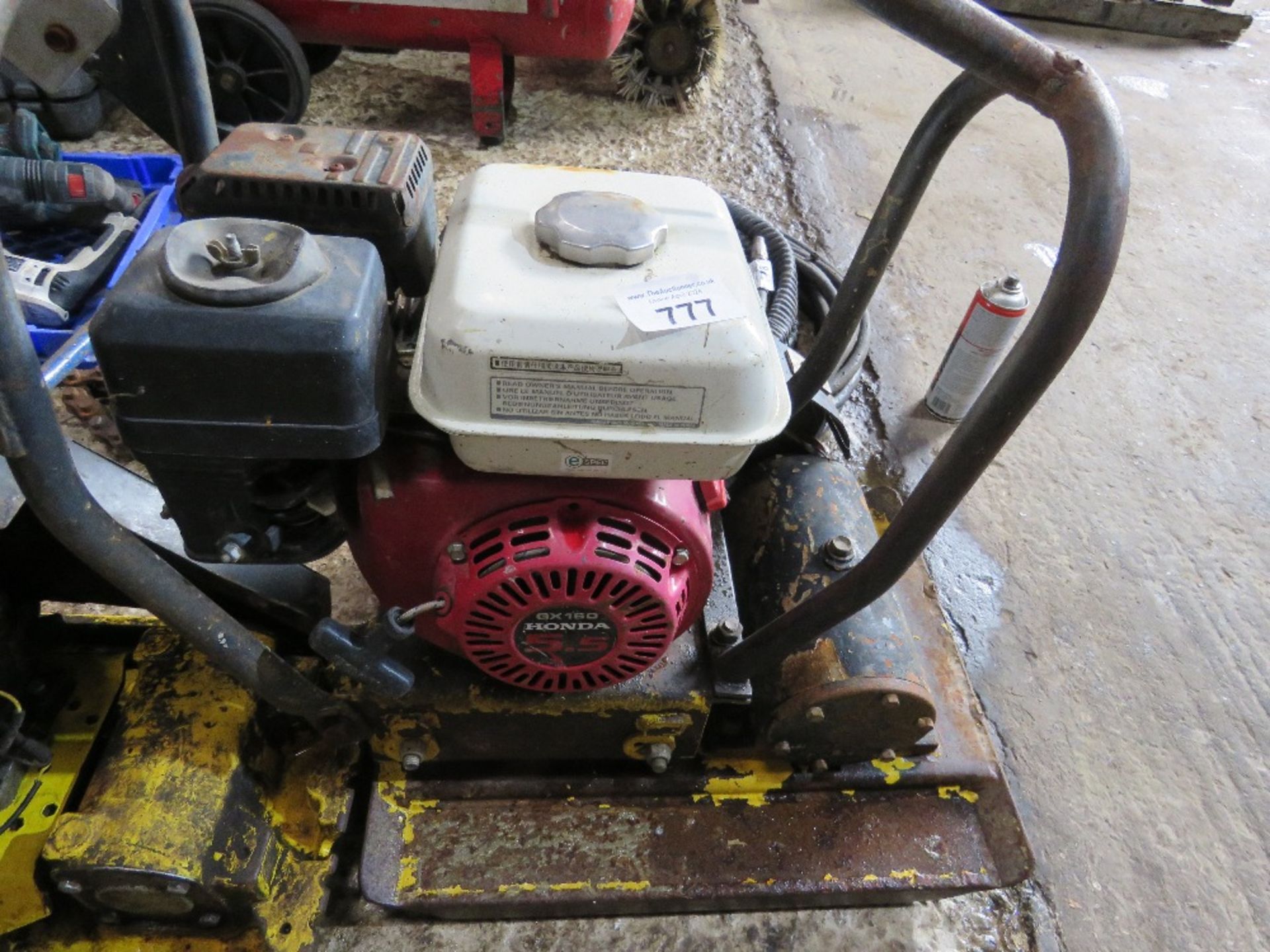 HEAVY DUTY PETROL ENGINED COMPACTION PLATE. - Image 2 of 3