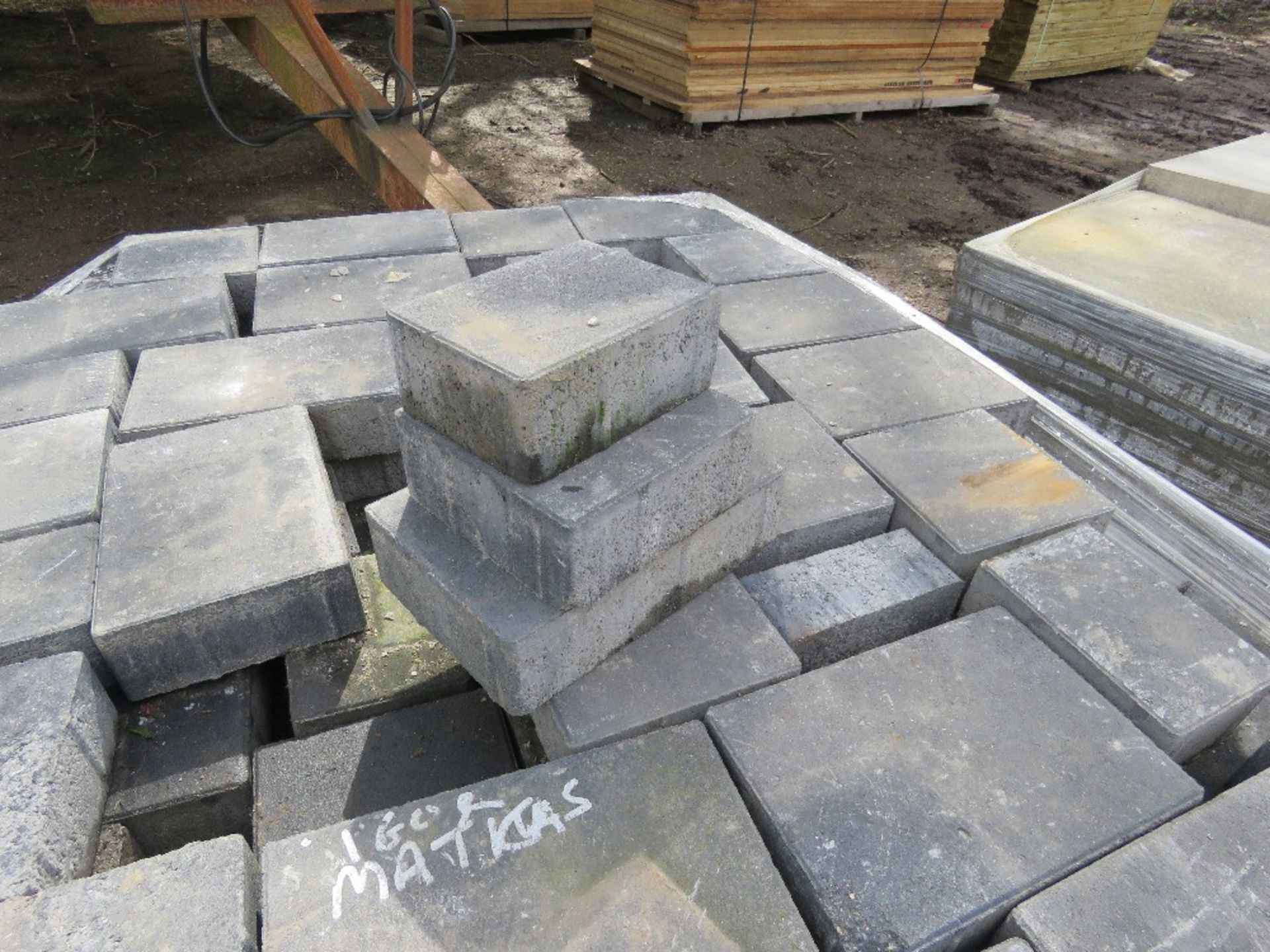2 X PALLETS OF BLOCK PAVERS, BLACK COLOURED. - Image 7 of 7