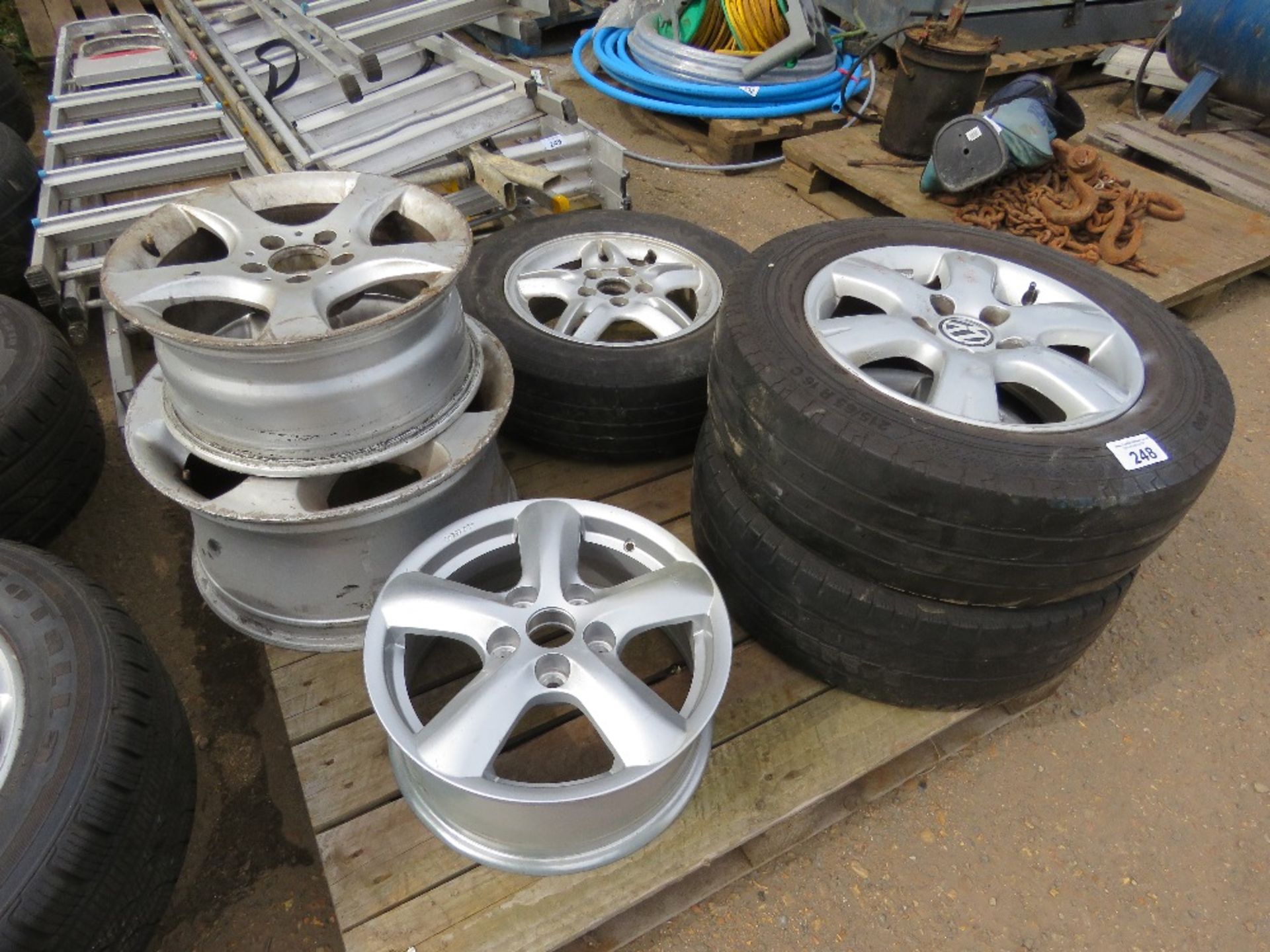 3NO VW ALLOY WHEELS AND TYRES PLUS 3NO RIMS.