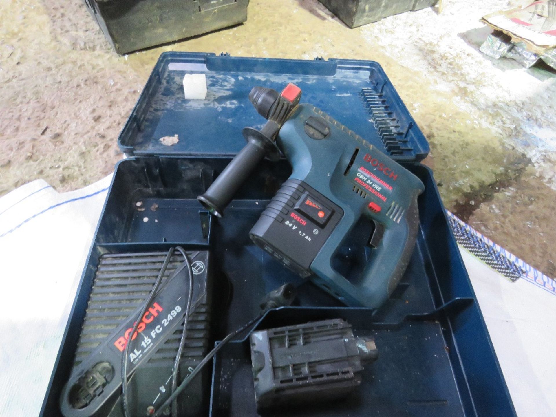 BOSCH 24VOLT SD PLUS BATTERY DRILL. - Image 4 of 4