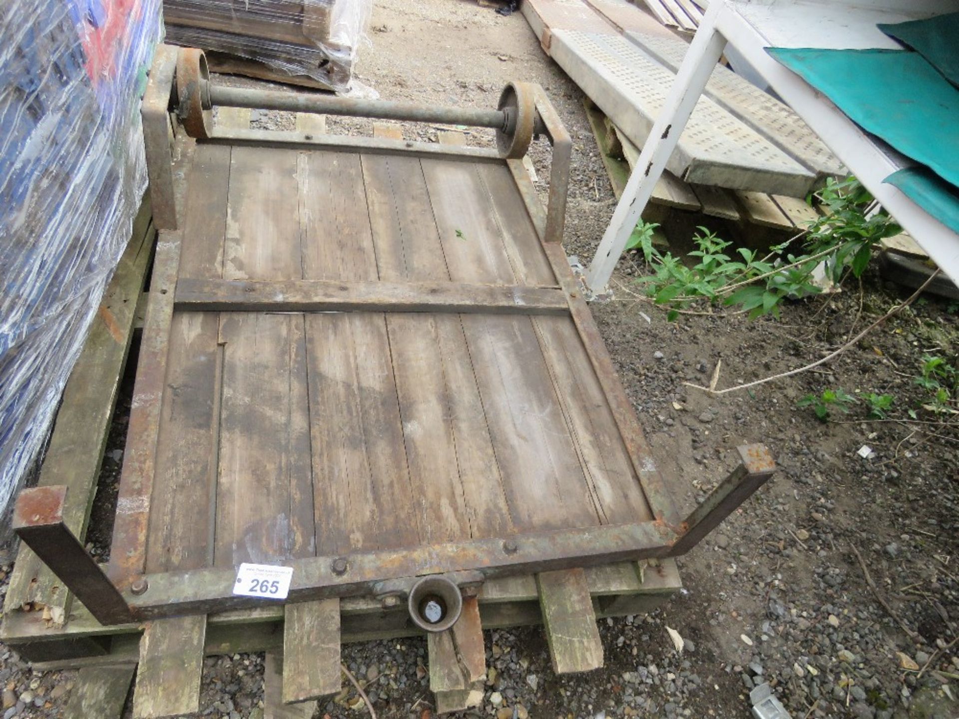HEAVY DUTY WHEELED TROLLEY BASE.....THIS LOT IS SOLD UNDER THE AUCTIONEERS MARGIN SCHEME, THEREFORE