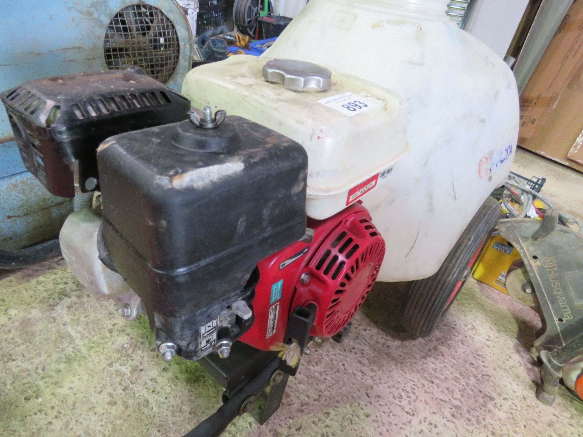 HILTA HONDA ENGINED PRESSURE WASHER BOWSER BARROW WITH EXTRA LONG LANCE.