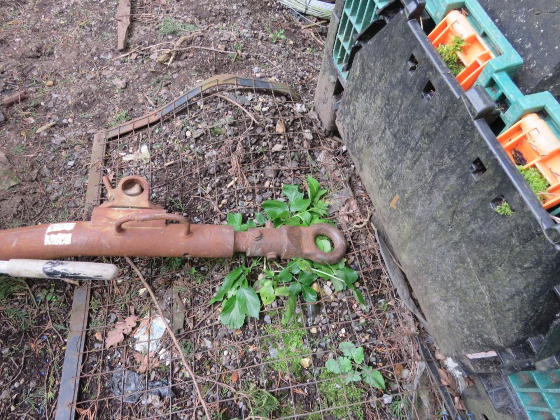 INGERSOLL RAND 720 TOWED ROAD COMPRESSOR. KUBOTA ENGINE. BEEN IN LONG TERM STORAGE, UNTESTED, CONDIT - Image 4 of 10