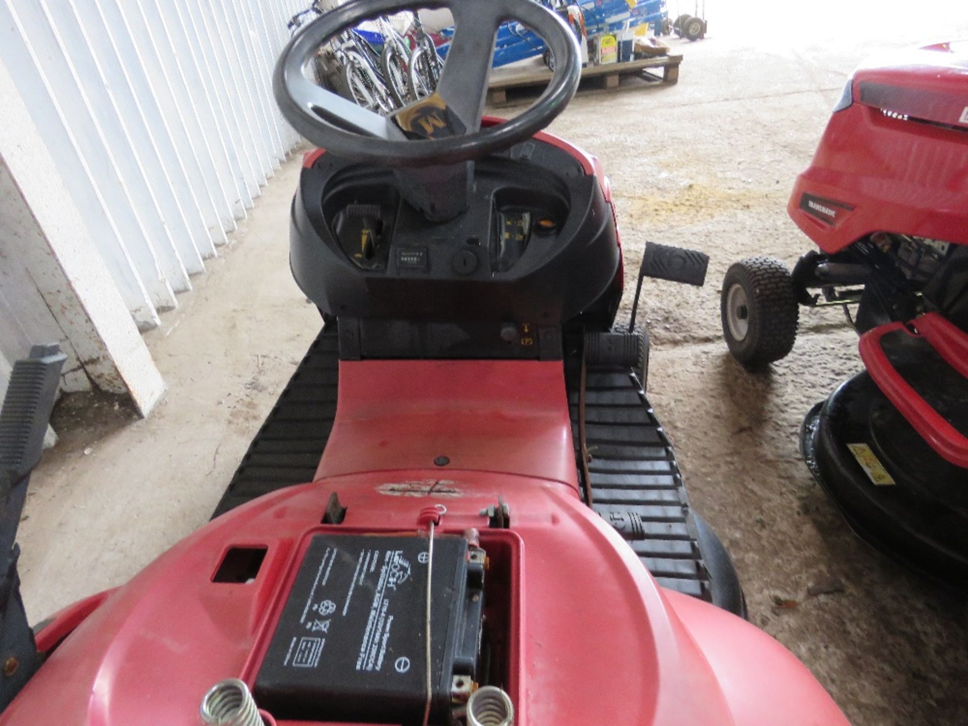 MOUNTFIELD 1740H HYDRO RIDE ON MOWER WITH COLLECTOR, NO SEAT....THIS LOT IS SOLD UNDER THE AUCTIONEE - Image 6 of 9