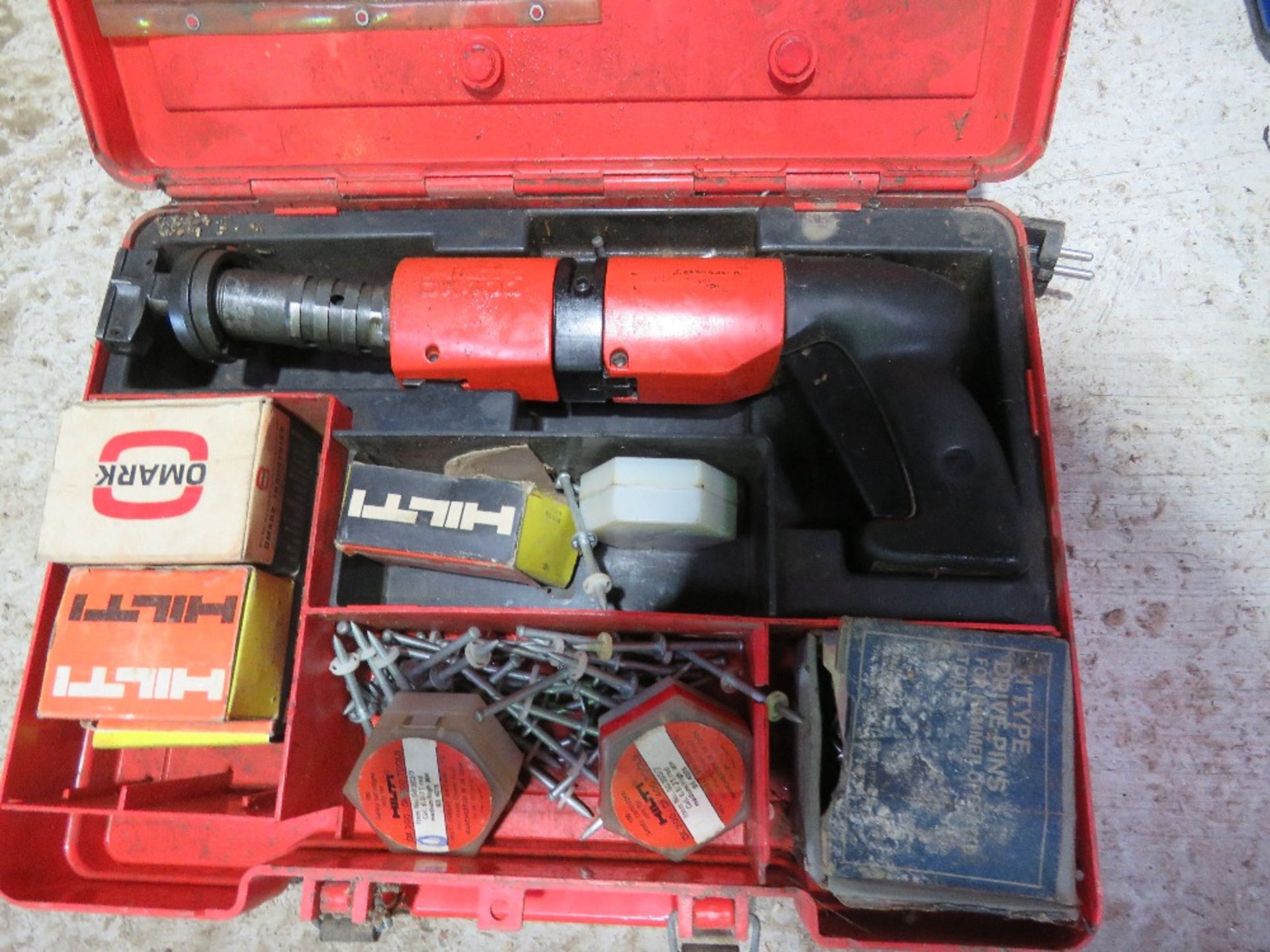 CHAINSAW PLUS A HILTI NAIL GUN.OWNER MOVING HOUSE.....THIS LOT IS SOLD UNDER THE AUCTIONEERS MARGIN - Image 5 of 6