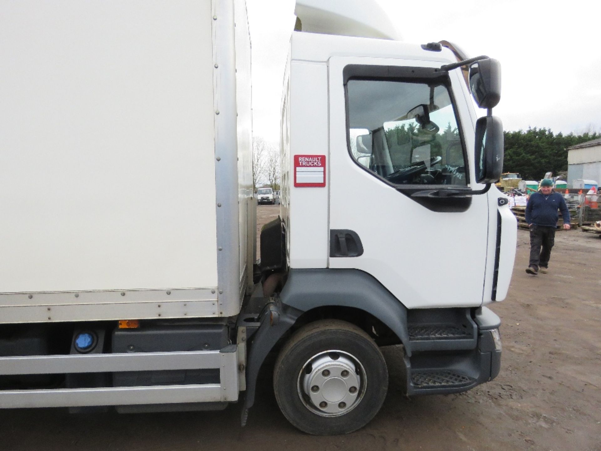 RENAULT D75 BOX LORRY REG:KE19 VVN. 7500KG RATED, DIRECT FROM LOCAL COMPANY WHO ARE SELLING DUE TO A - Image 10 of 16