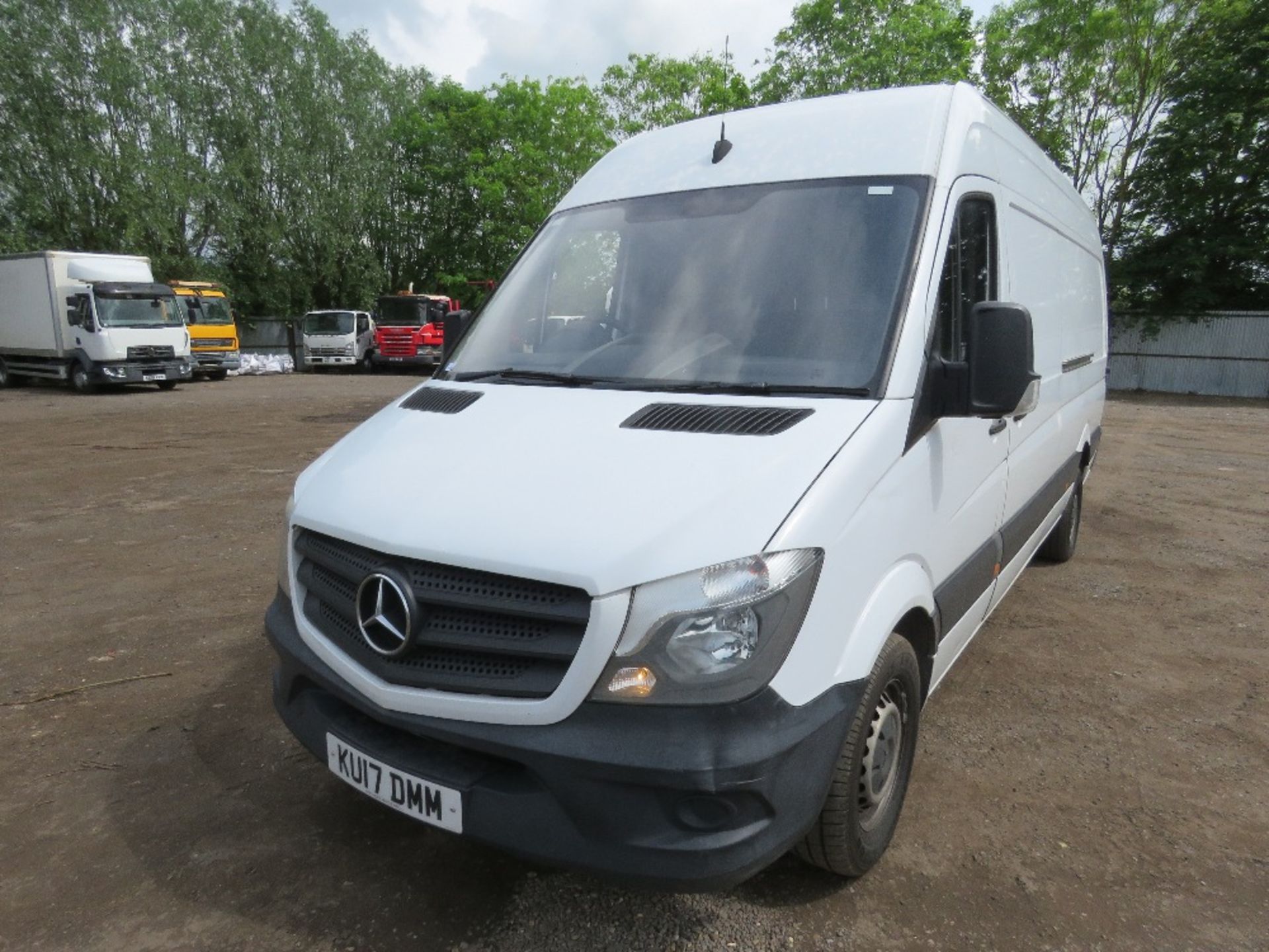 MERCEDES SPRINTER LWB PANEL VAN 2143CC DIESEL EURO 6 ENGINE REG:KU17 DMM. WITH V5 AND MOT UNTIL 17/0 - Image 3 of 23