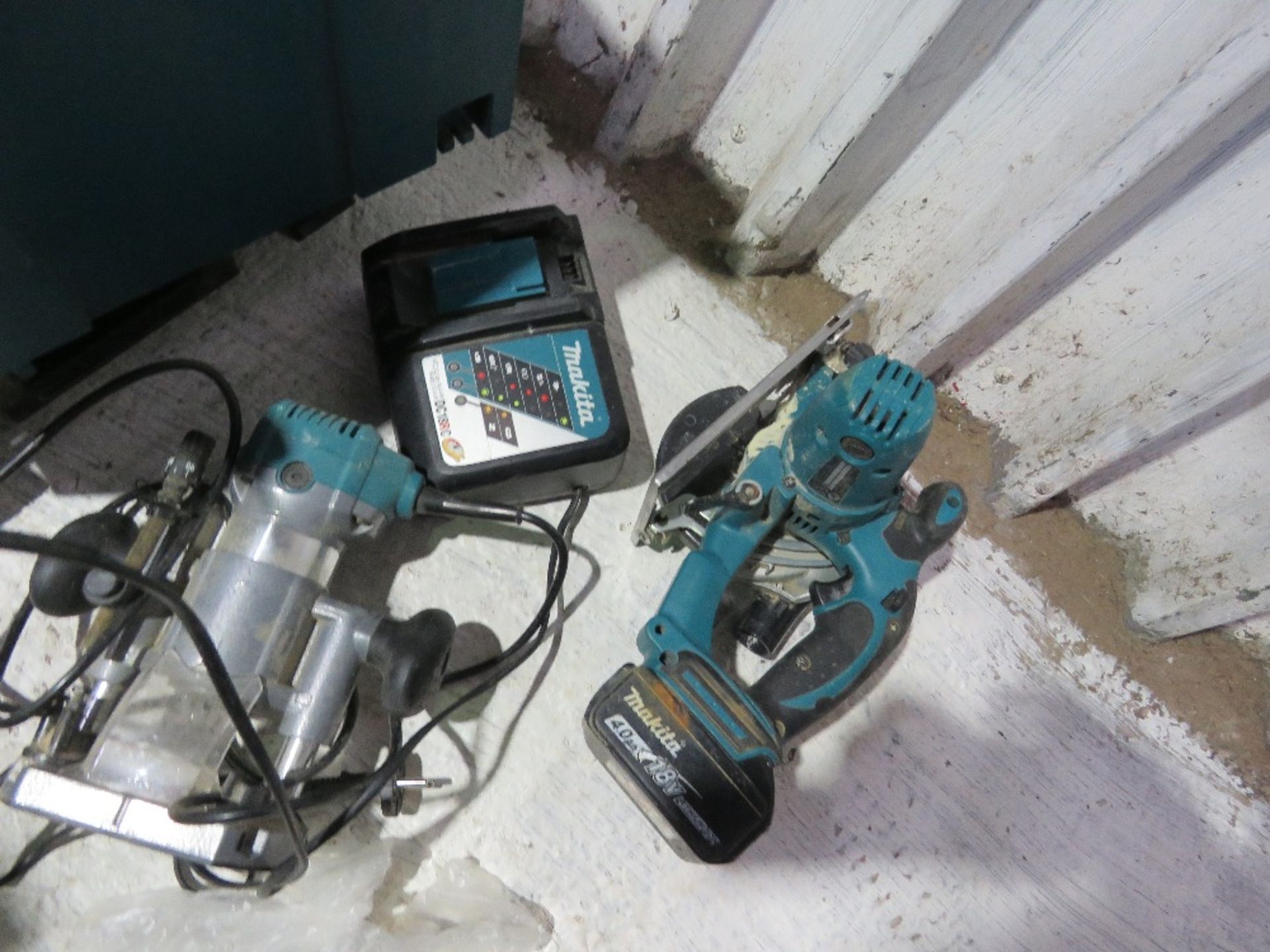 MAKITA TOOLS X 3: BATTERY CIRCULAR SAW, ELECTRIC ROUTER & CORE DRILL. - Image 3 of 9