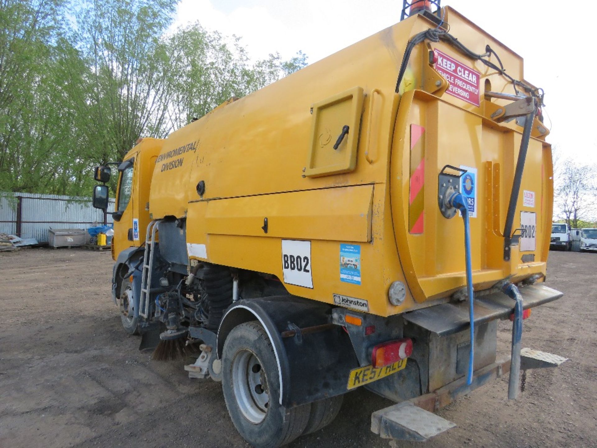 DAF LF JOHNSON ROAD SWEEPER REG:KE57 HLO. 131,934 REC KMS. WITH V5. MOT EXPIRED. FROM LOCAL COMPANY - Image 5 of 20