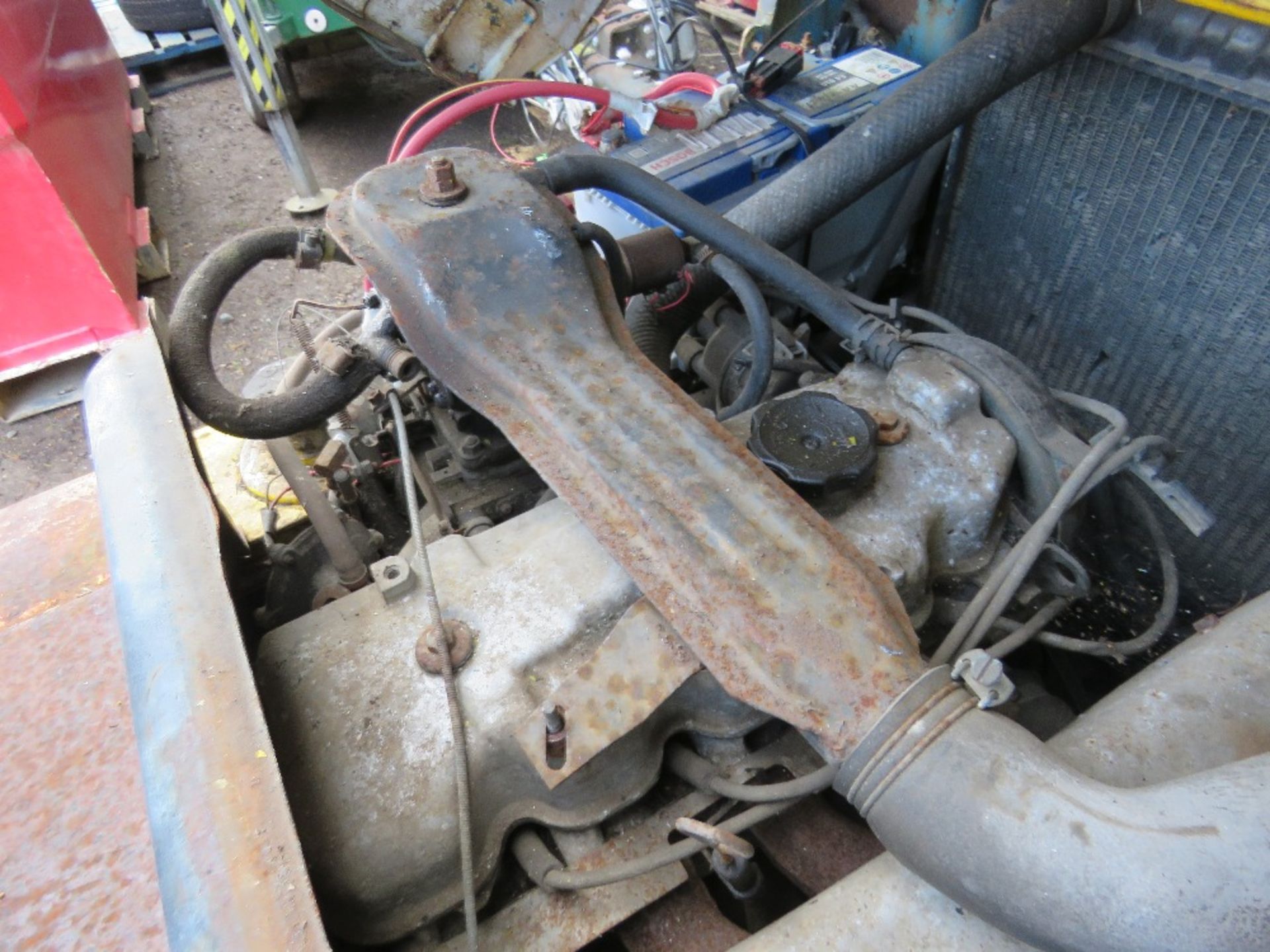 MITSUBISHI FG15 GAS POWERED FORKLIFT. WHEN TESTED WAS SEEN TO START AND RUN BRIEFLY BUT CUTTING OUT. - Image 8 of 8