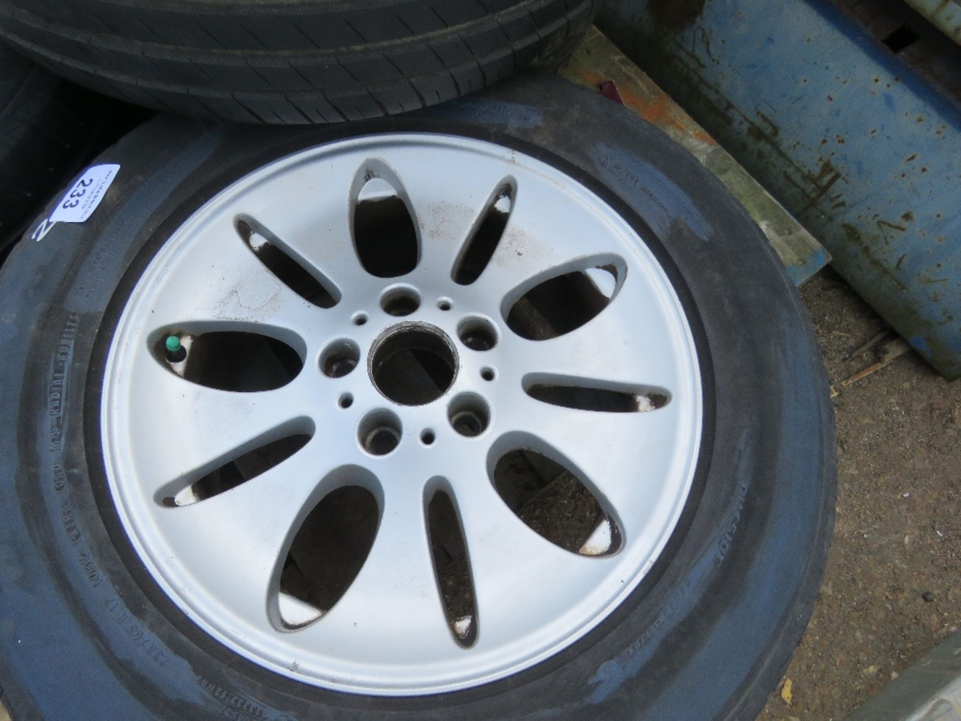 SET OF 4NO BMW 235/65R17 ALLOY WHEELS AND TYRES. - Image 2 of 6