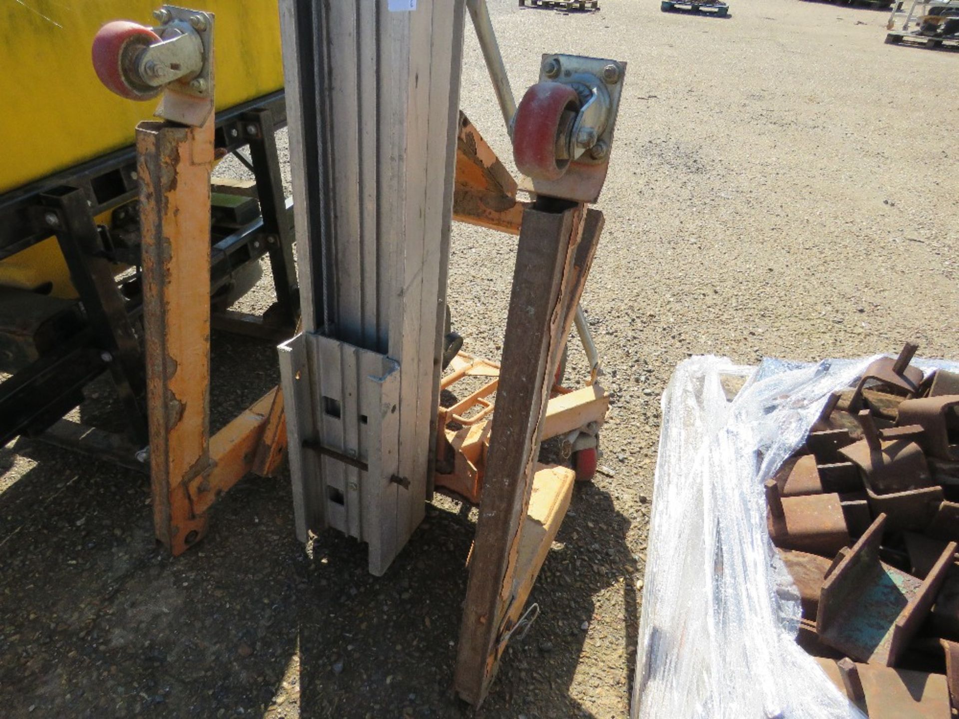 MATERIAL LIFT UNIT WITH FORKS, SIMILAR TO A GENIE. ....THIS LOT IS SOLD UNDER THE AUCTIONEERS MARGIN - Image 2 of 8