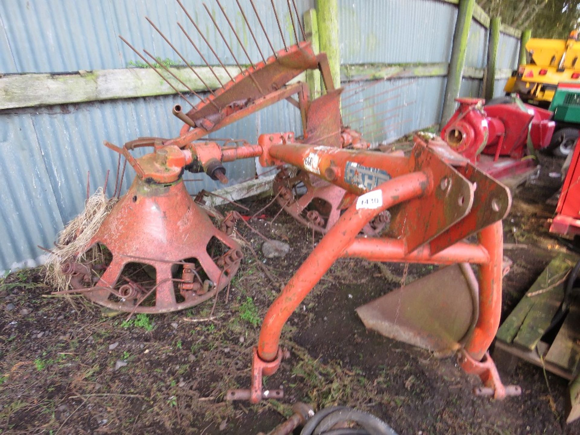 FAHR TRACTOR MOUNTED HAY TUNER. - Image 2 of 7