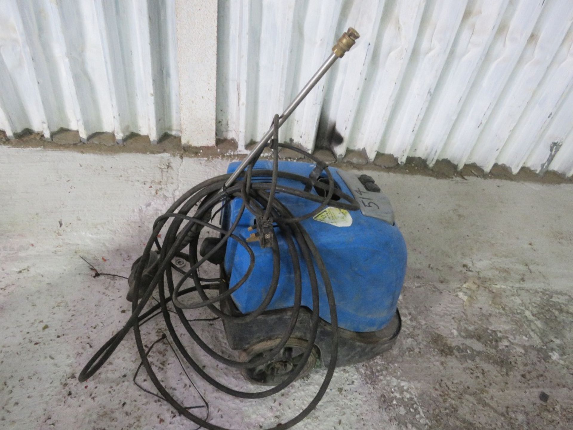 PRESSURE WASHER, 240VOLT POWERED. - Image 3 of 3