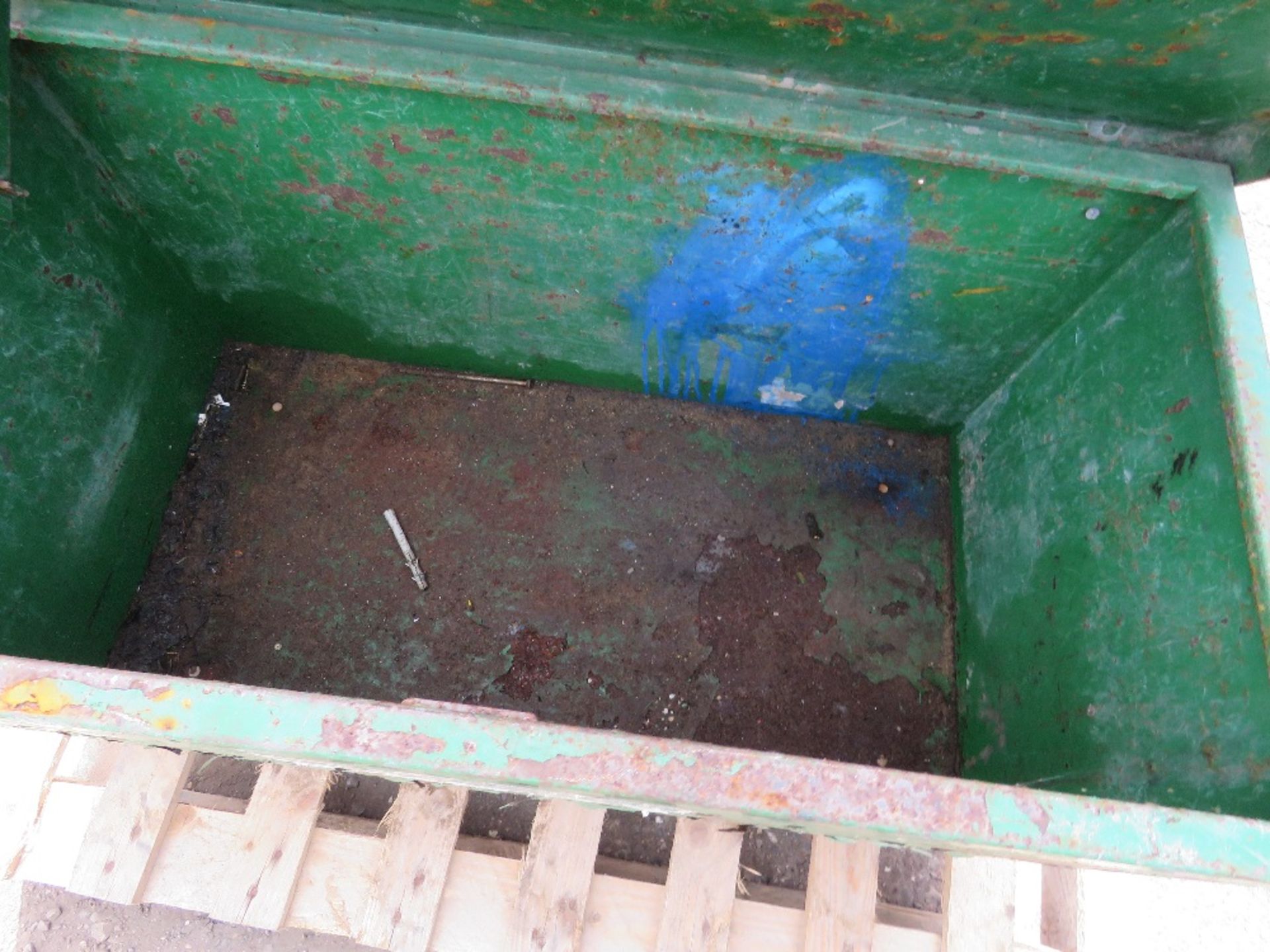 CONSTRUCTOR VAN SIZE TOOL VAULT.....THIS LOT IS SOLD UNDER THE AUCTIONEERS MARGIN SCHEME, THEREFORE - Image 2 of 3