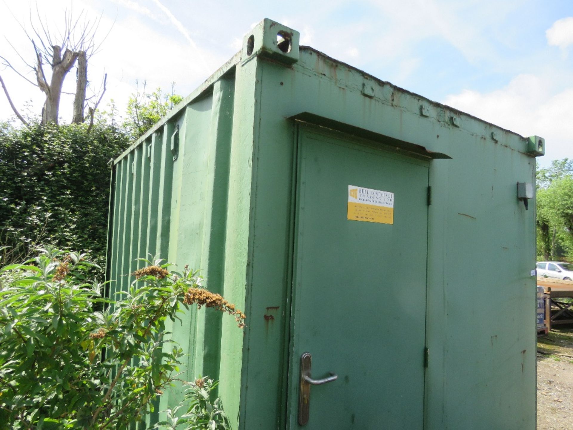 CONTAINERISED SITE OFFICE 10FT X 8FT APPROX WITH DOOR EITHER END. - Image 6 of 7