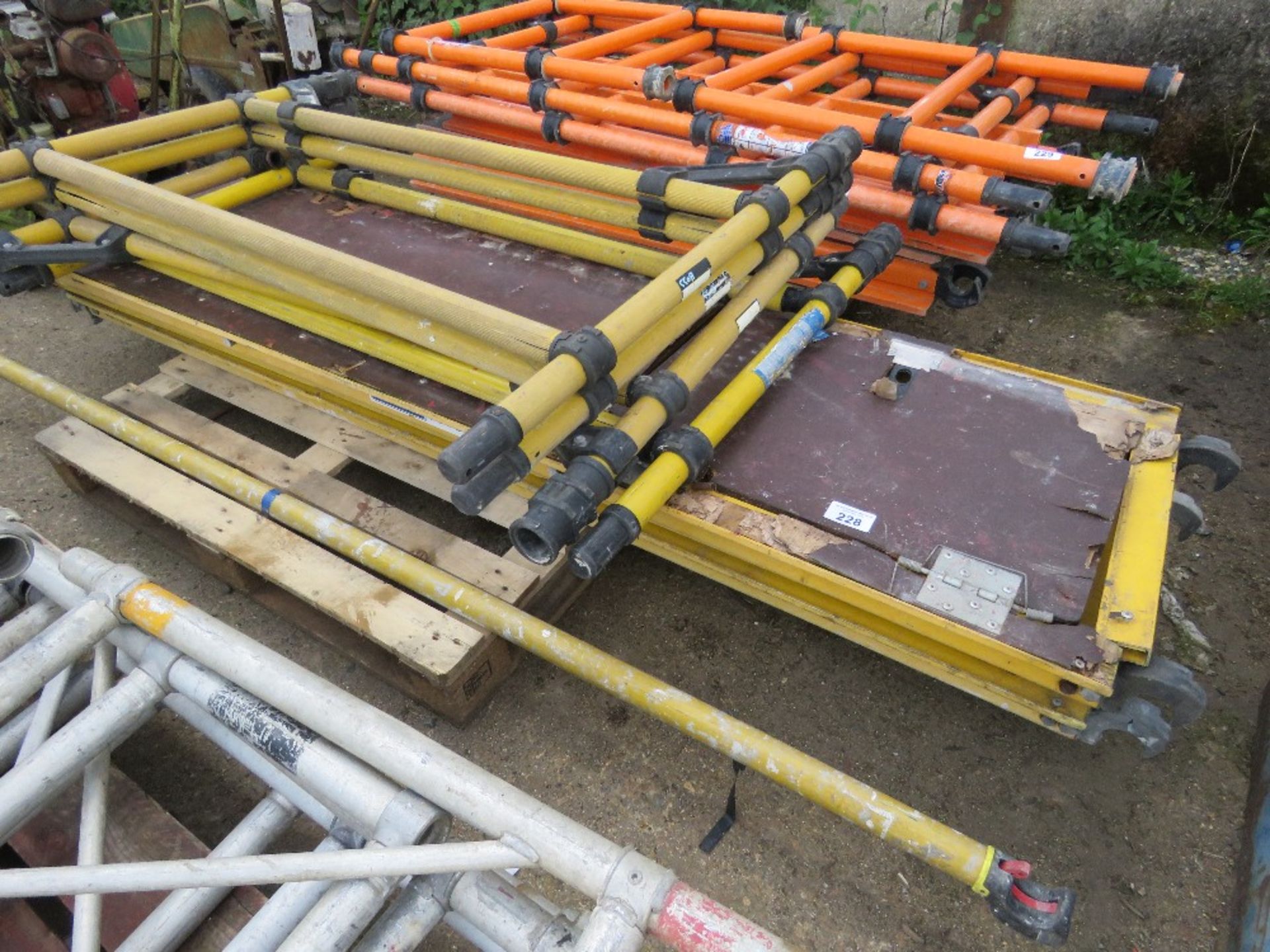 GRP YELLOW COLOURED SCAFFOLD TOWER PARTS AS SHOWN.....THIS LOT IS SOLD UNDER THE AUCTIONEERS MARGIN