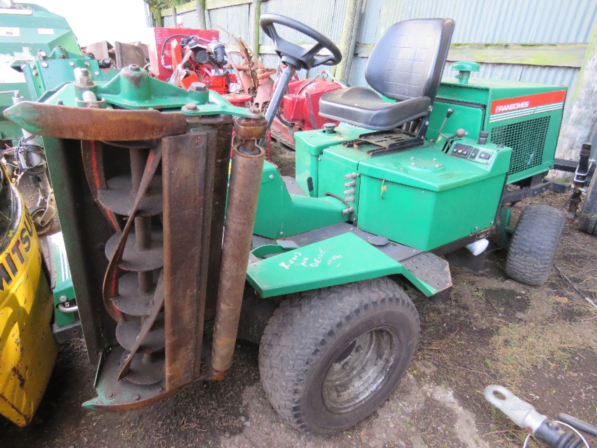 ransomes 213 triple ride on mower with kubota engine. PART EXCHANGE MACHINE, STOP SOLENOID ISSUE, RU - Image 5 of 11