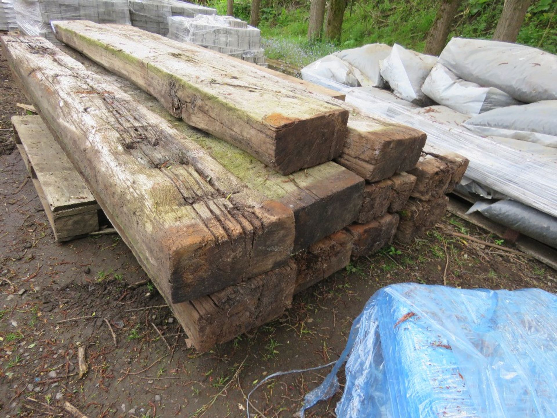 10NO TIMBER RAILWAY SLEEPERS.....THIS LOT IS SOLD UNDER THE AUCTIONEERS MARGIN SCHEME, THEREFORE NO - Image 4 of 4