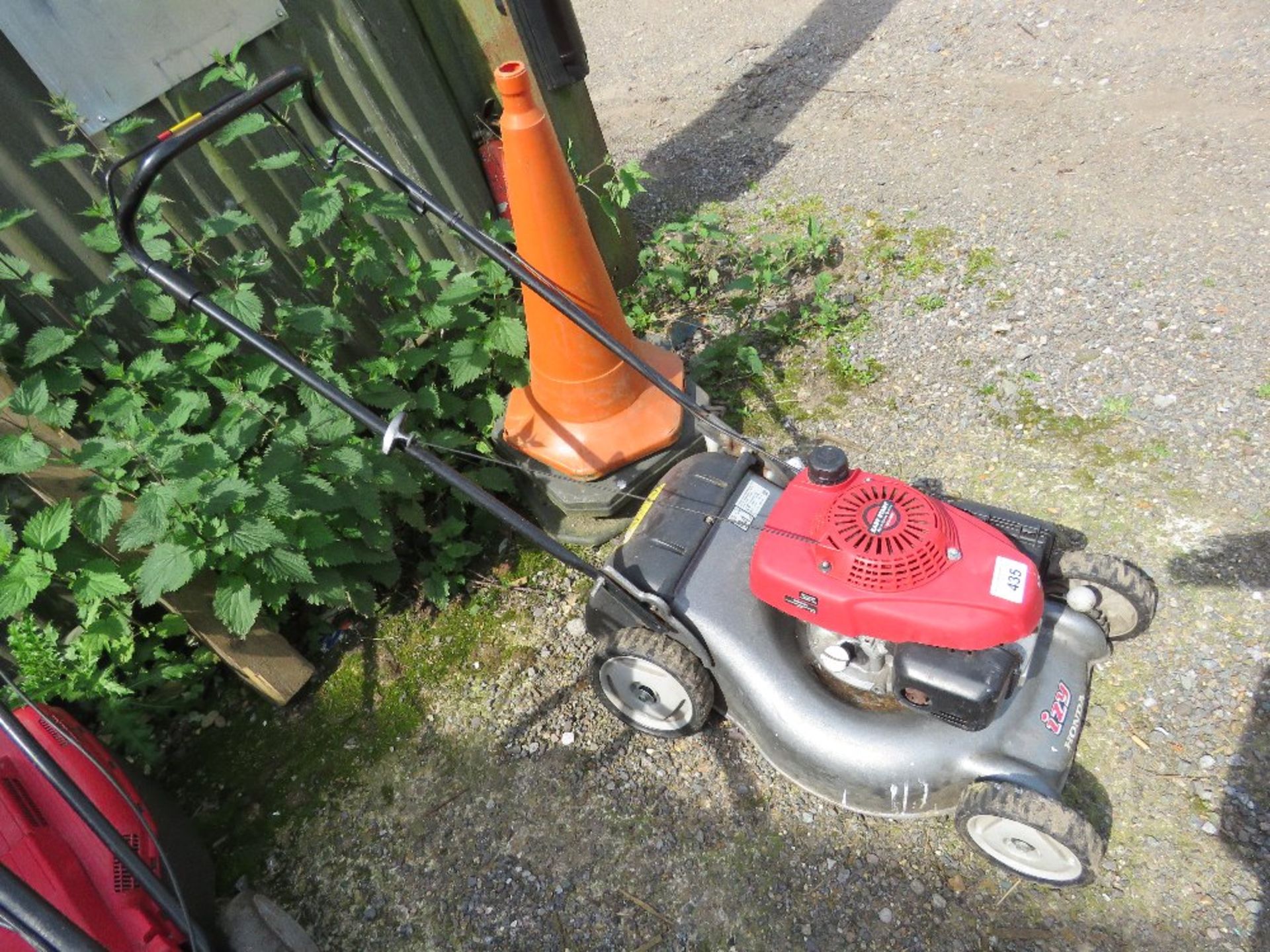 HONDA IZY PETROL ENGINED MOWER NO COLLECTOR. ....THIS LOT IS SOLD UNDER THE AUCTIONEERS MARGIN SCHE