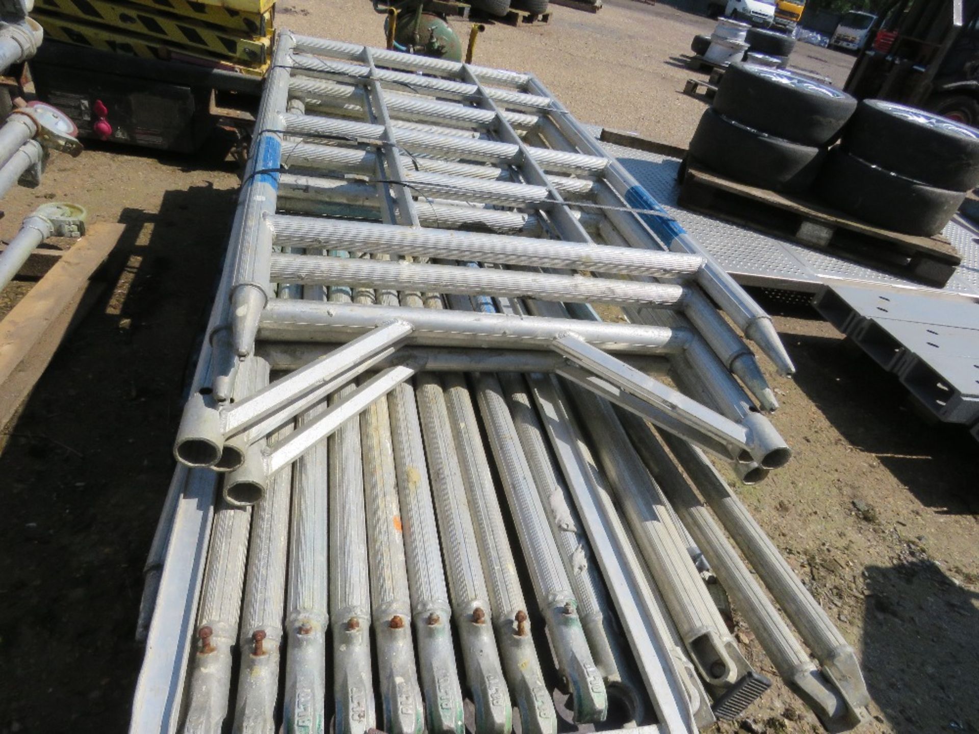 STACK OF ALUMINIUM SCAFFOLD TOWER PARTS.....THIS LOT IS SOLD UNDER THE AUCTIONEERS MARGIN SCHEME, TH - Image 6 of 6