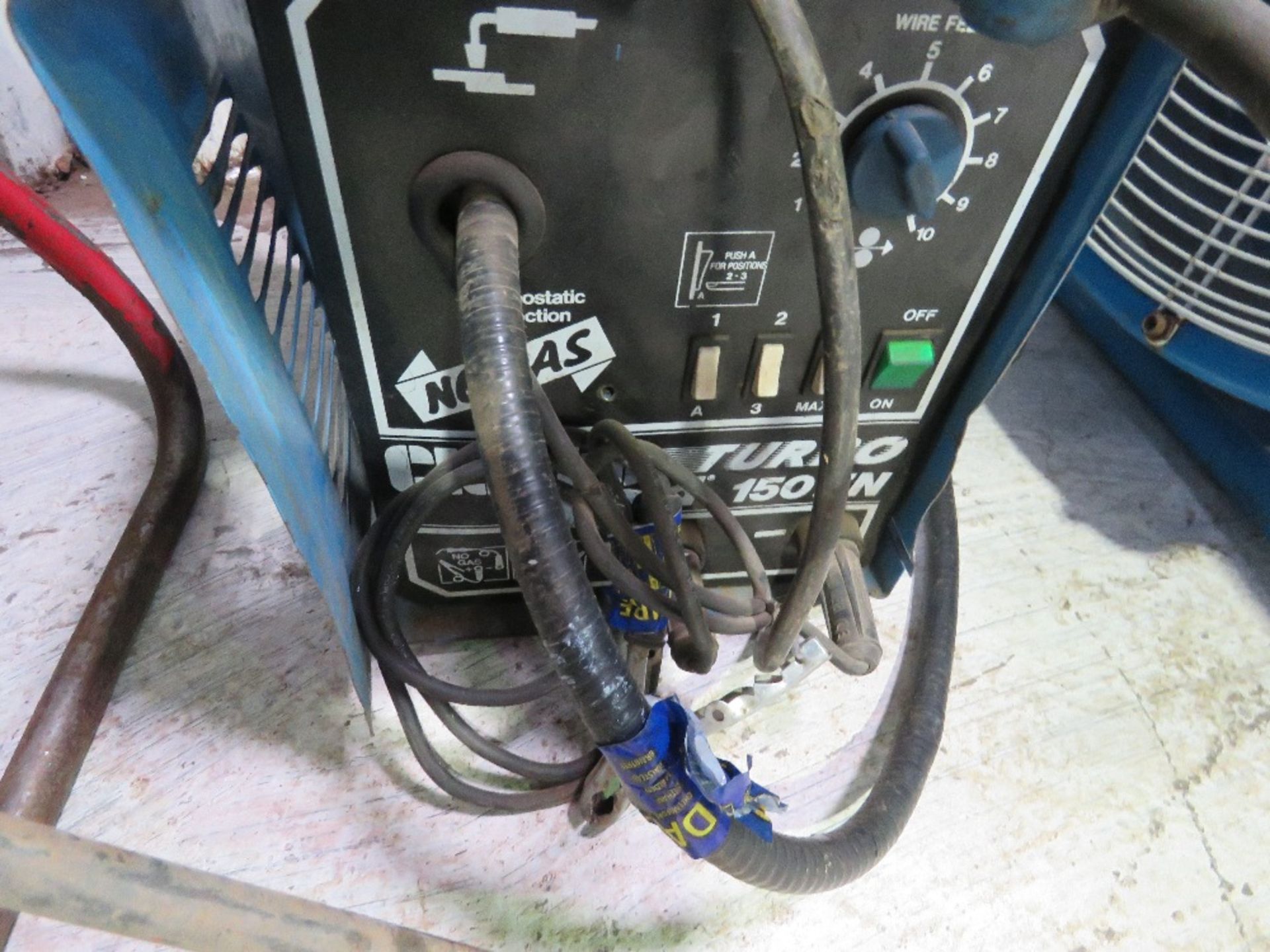 CLARKE 240VOLT MIG WELDER. - Image 2 of 5