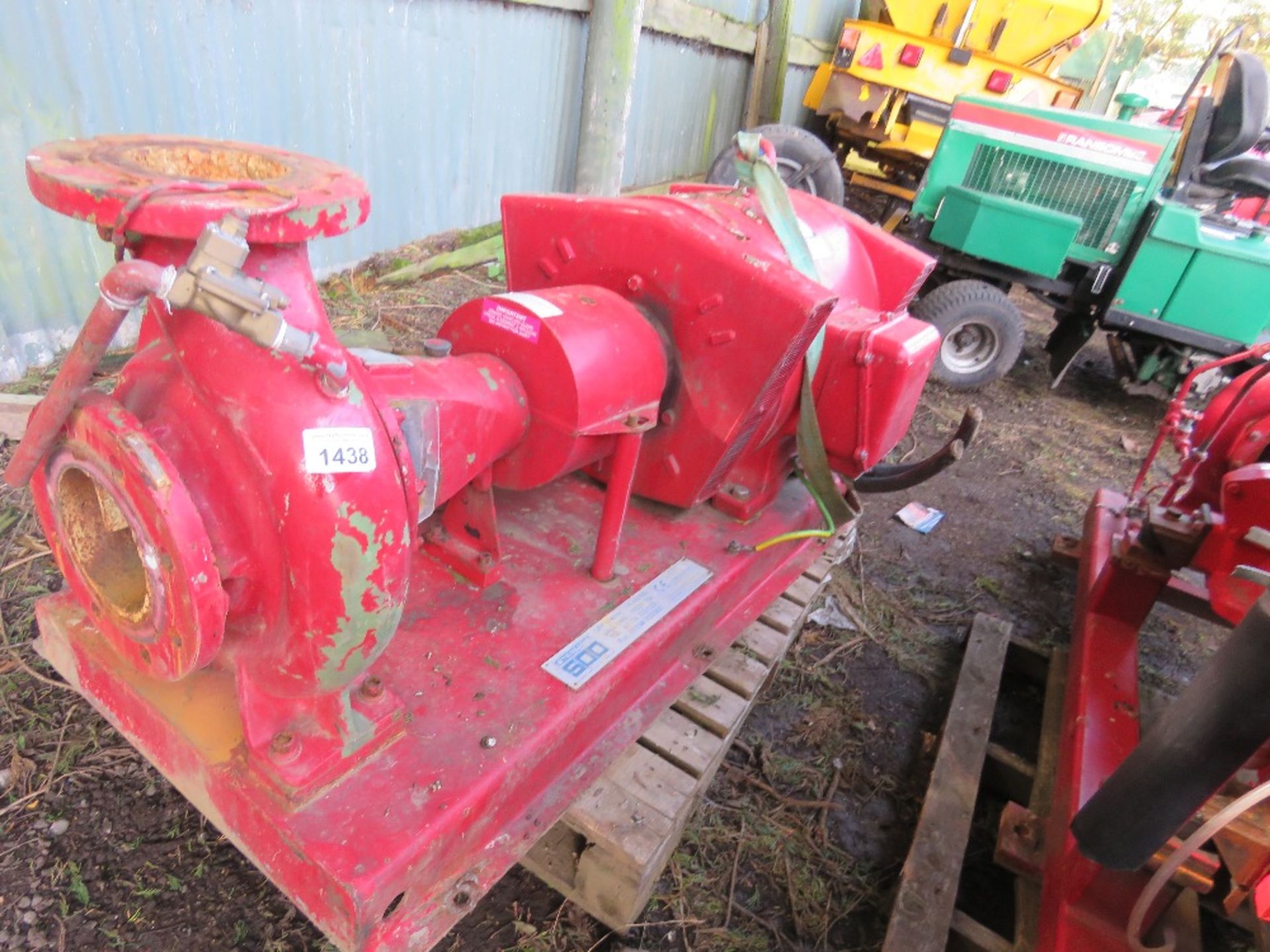 STERLING 3 PHASE POWERED FIRE PUMP. POWERED BY BROOK HANSEN 132KW MOTOR.....THIS LOT IS SOLD UNDER T - Image 3 of 8