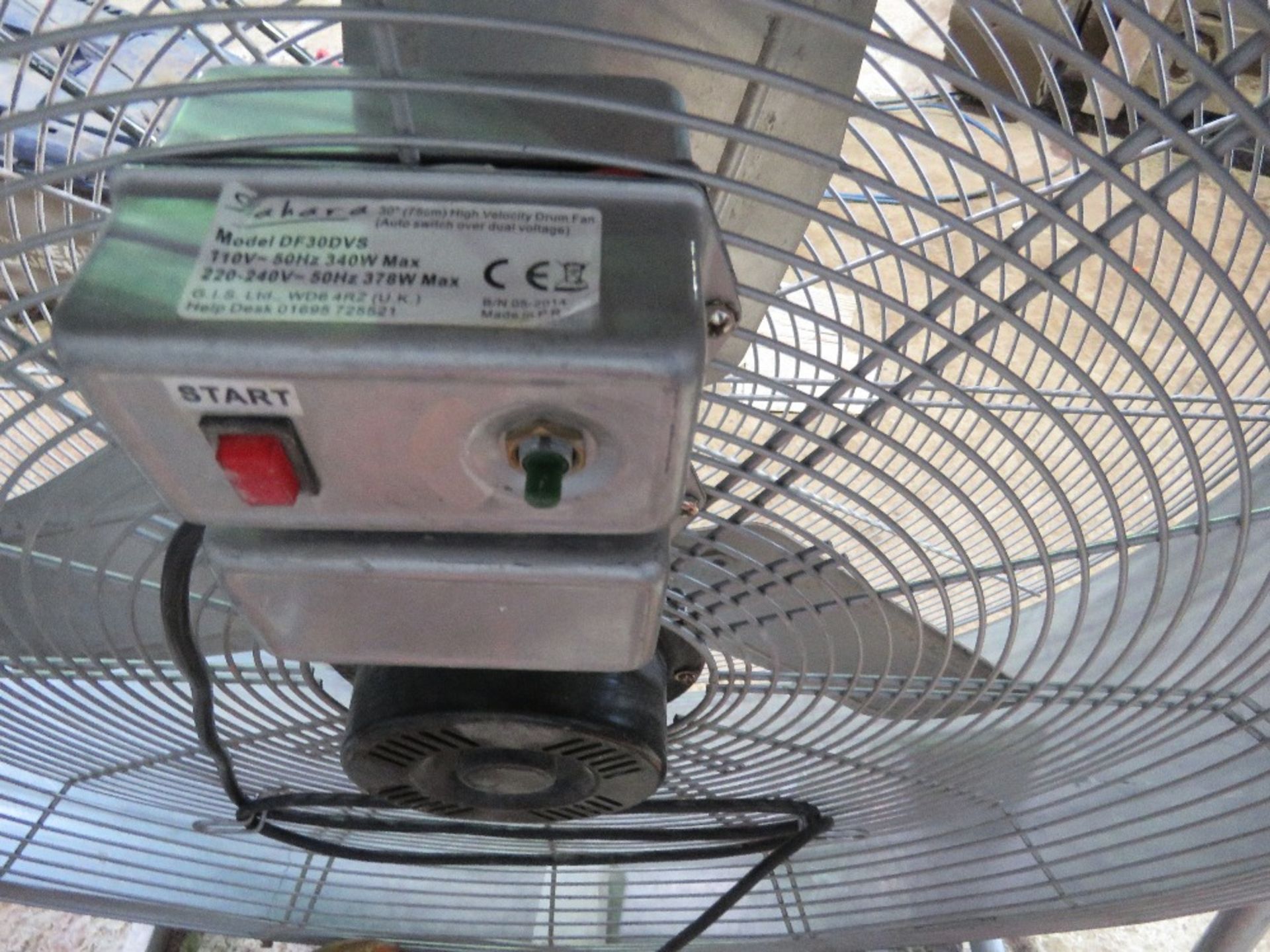 LARGE OUTPUT 110VOLT VENTILATION FAN. - Image 3 of 3