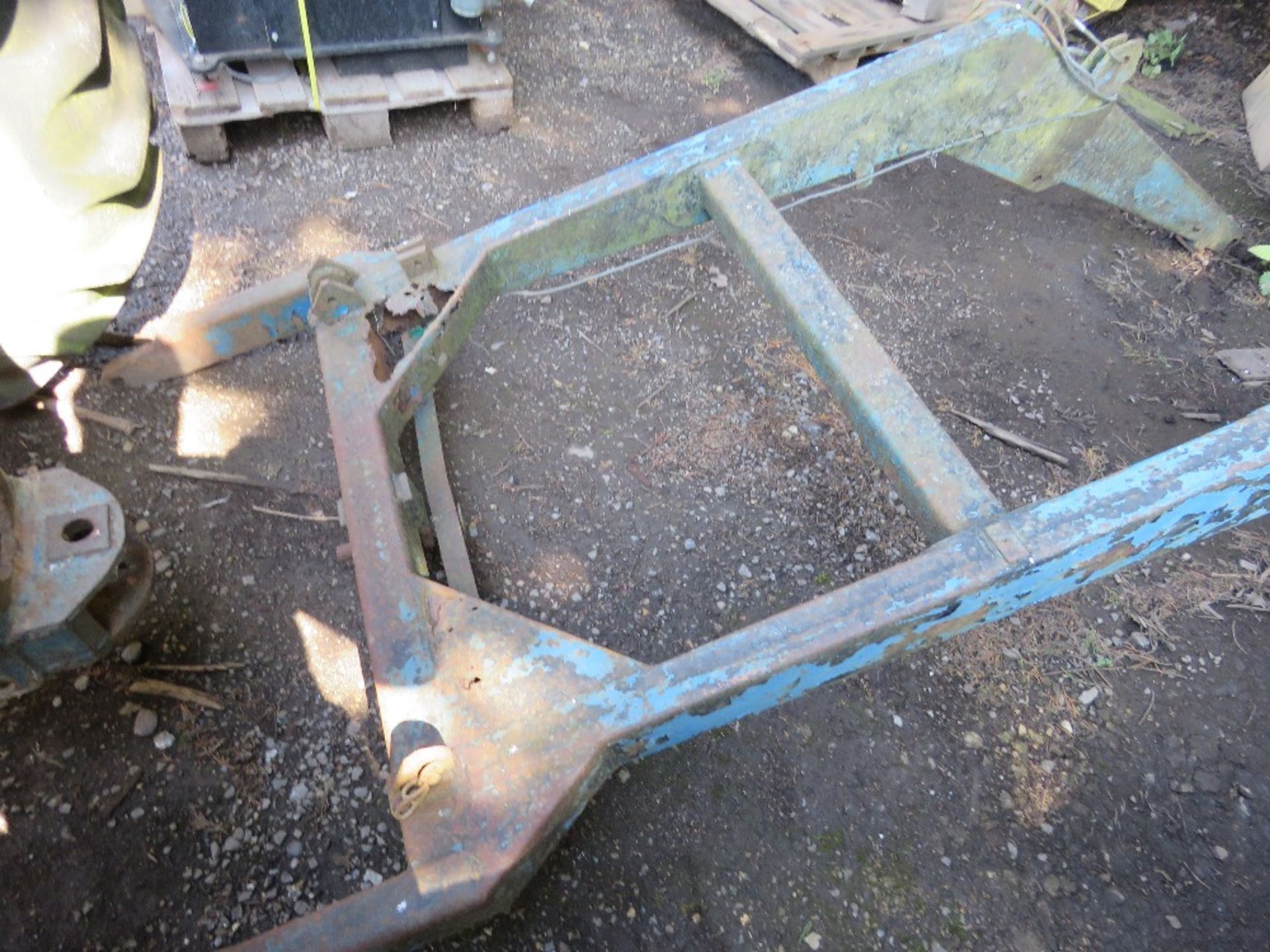 FORDSON DEXTA TRACTOR WITH LOADER FRAME AND BRACKETS. UNUSED CONDITION UNKNOWN. MAY BE INCOMPLETE (I - Image 6 of 16