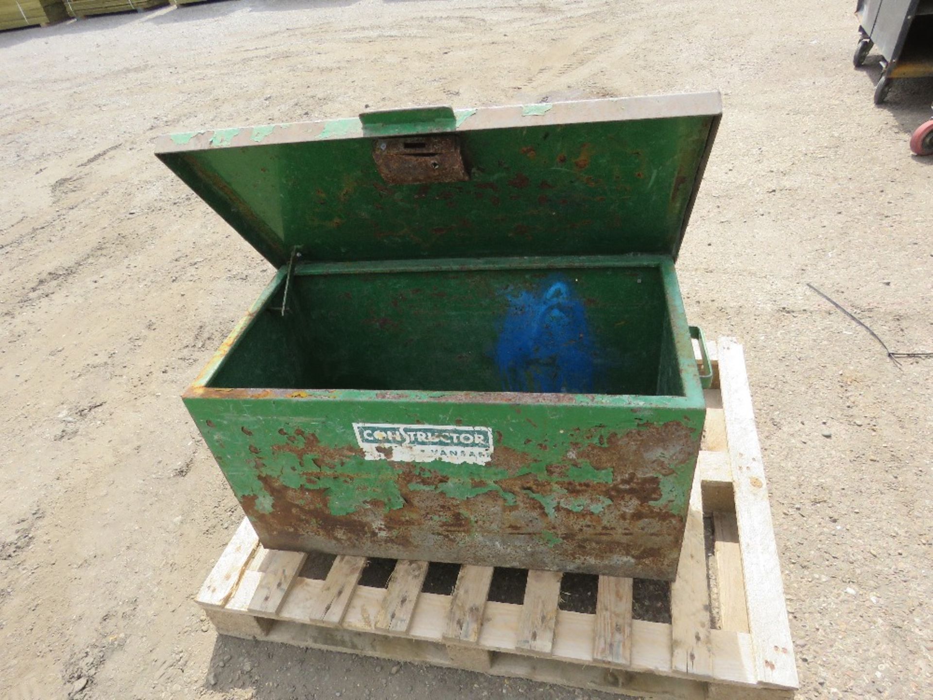 CONSTRUCTOR VAN SIZE TOOL VAULT.....THIS LOT IS SOLD UNDER THE AUCTIONEERS MARGIN SCHEME, THEREFORE