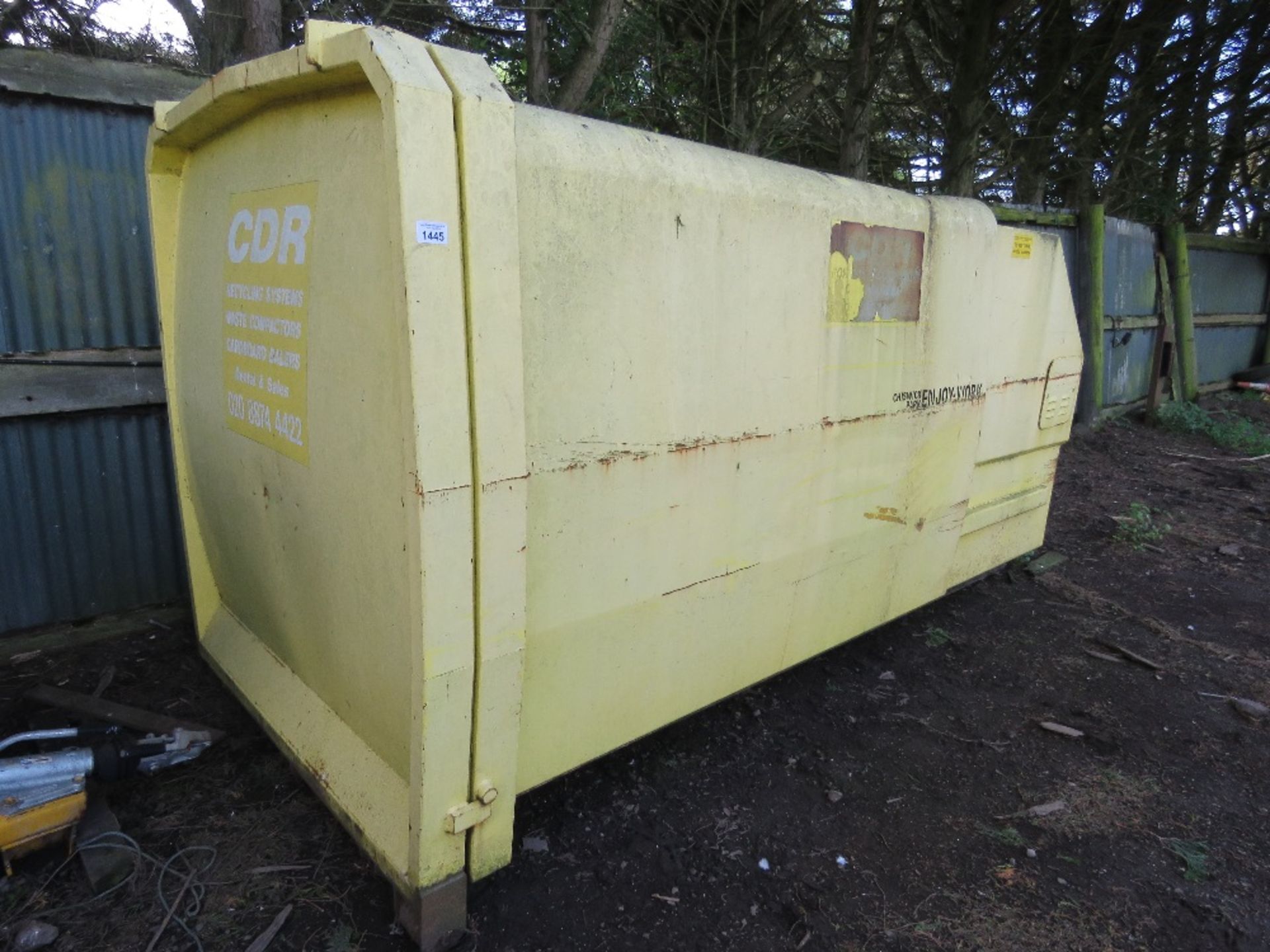 CHISWICK PARK ENJOY-WORK HL5 MOUNTED ELECTRIC POWERED COMPACTOR BIN. 12FT OVERALL LENGTH APPROX. DIR