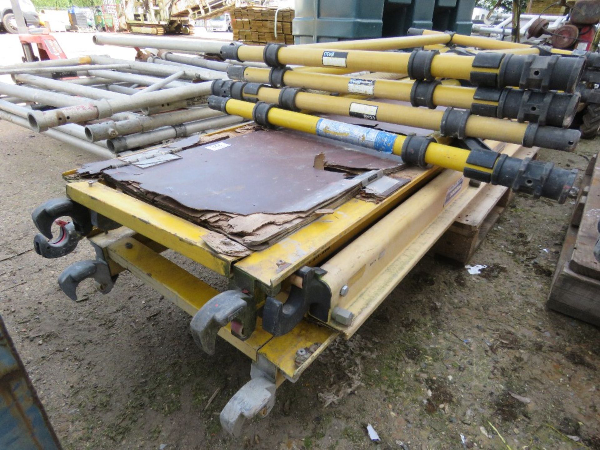 GRP YELLOW COLOURED SCAFFOLD TOWER PARTS AS SHOWN.....THIS LOT IS SOLD UNDER THE AUCTIONEERS MARGIN - Image 2 of 4