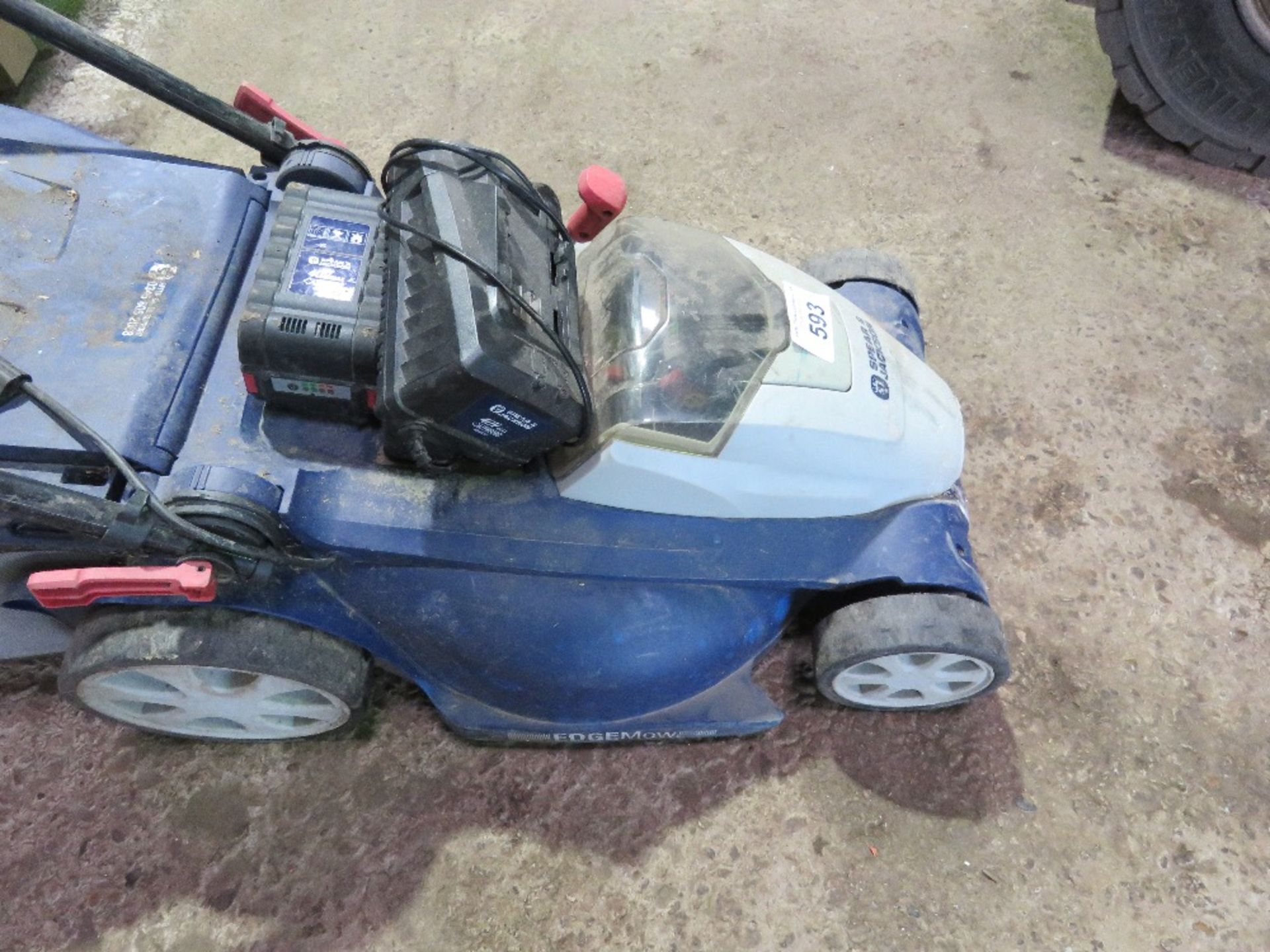 SPEAR AND JACKSON BATTERY POWERED LAWNMOWER.....THIS LOT IS SOLD UNDER THE AUCTIONEERS MARGIN SCHEME - Image 2 of 4