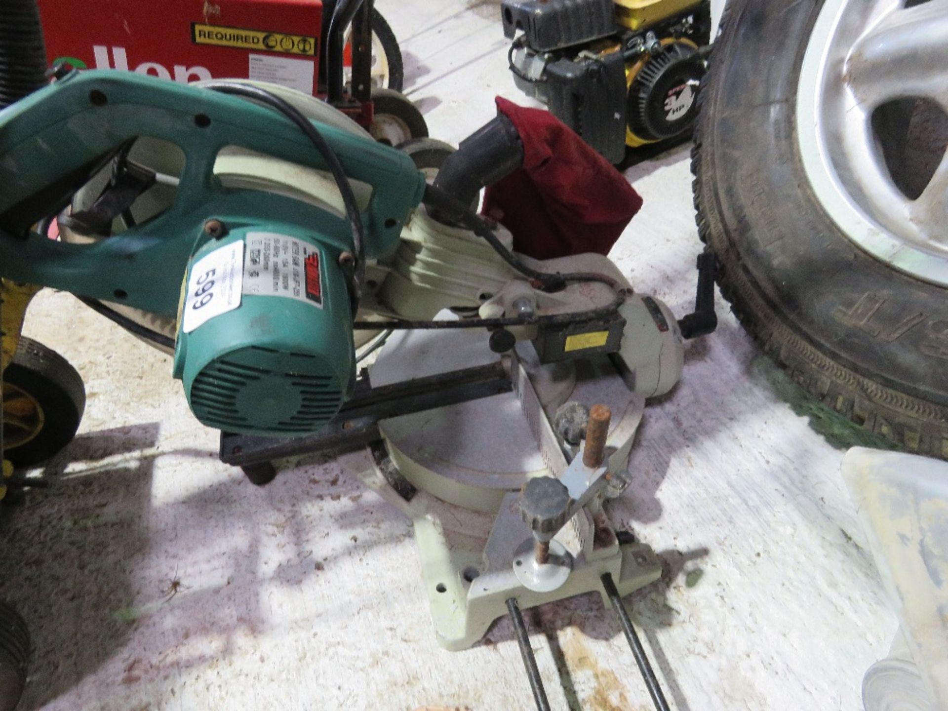 MITRE SAW 110VOLT POWERED.OWNER MOVING HOUSE.....THIS LOT IS SOLD UNDER THE AUCTIONEERS MARGIN SCHEM