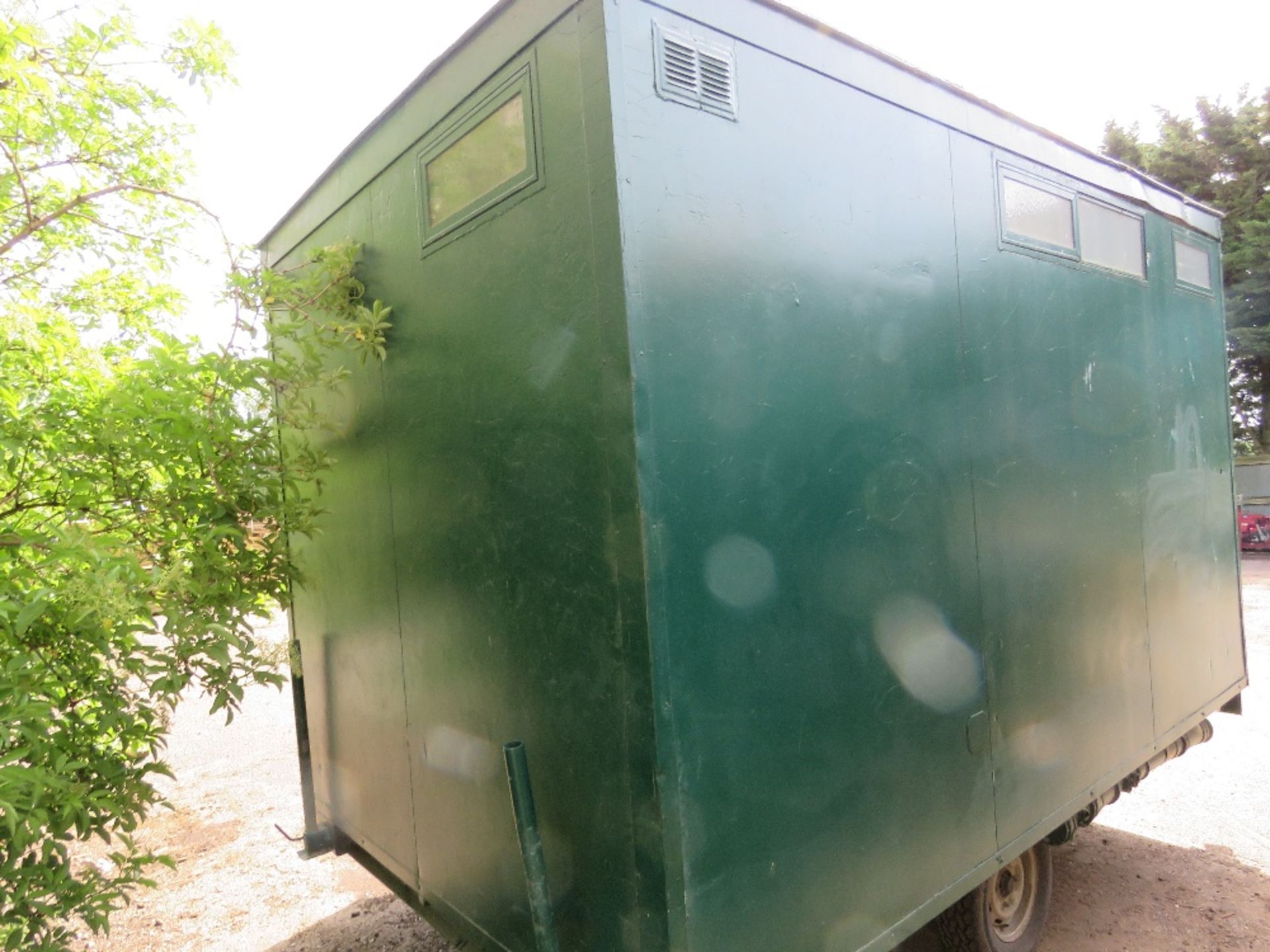 SINGLE AXLED TOWED TOILET BLOCK 12FT X 7FT APPROX. COMPRISES SINGLE WC WITH SINK FOR LADIES, GENTS H - Image 13 of 13