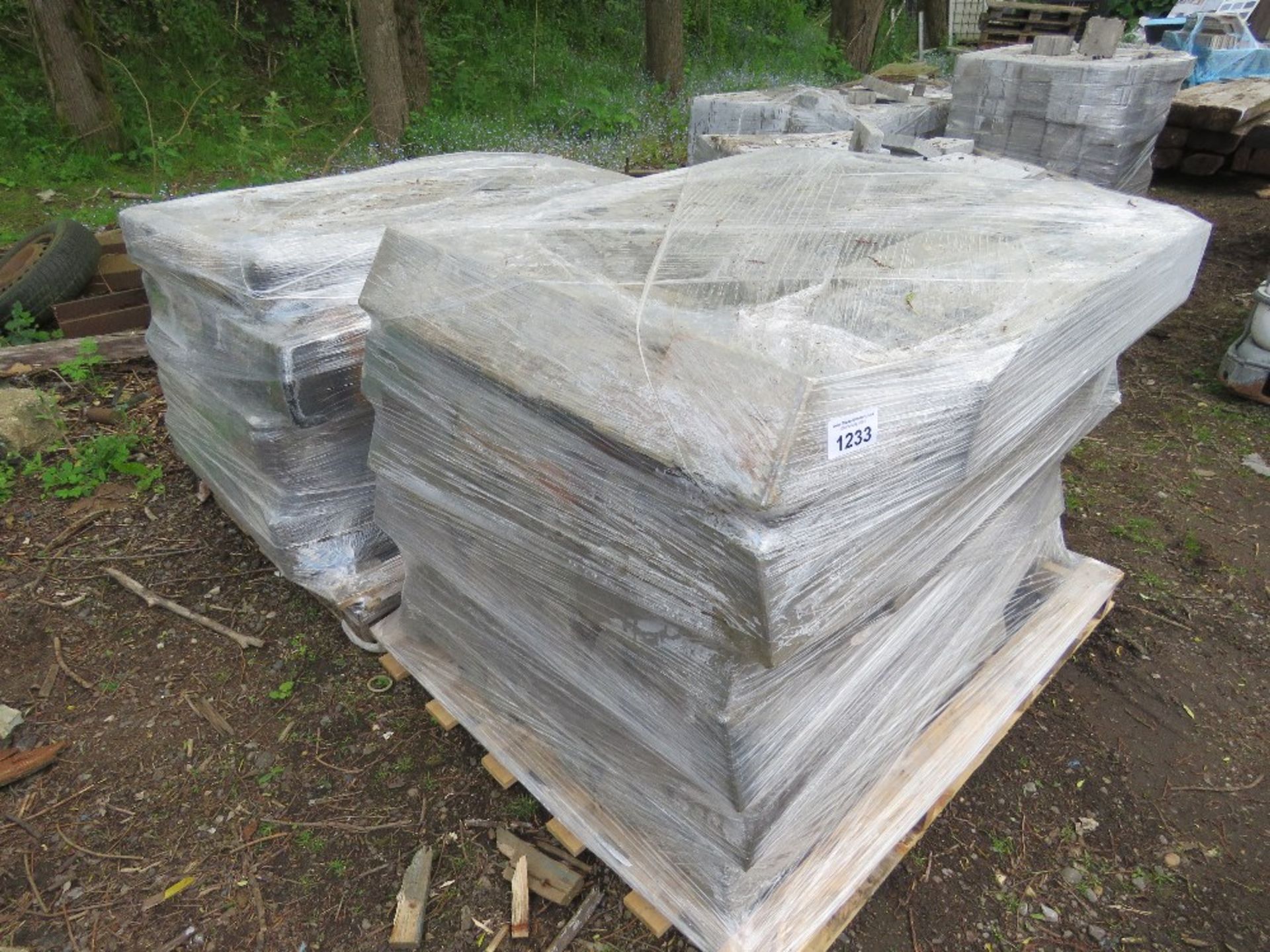 2 X PALLETS OF HERAS TYPE FENCE PANEL BASES/BLOCKS.....THIS LOT IS SOLD UNDER THE AUCTIONEERS MARGIN