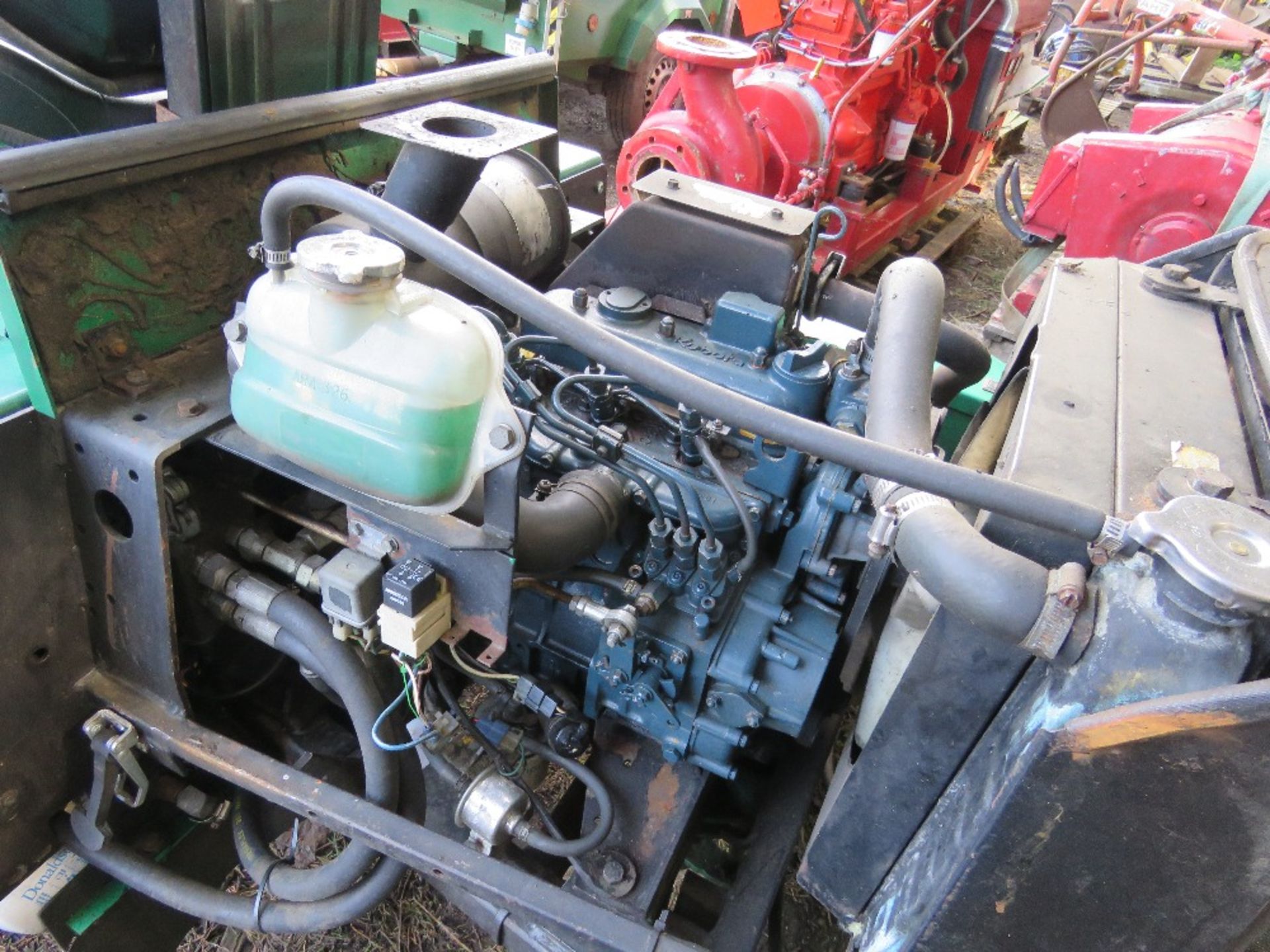 ransomes 213 triple ride on mower with kubota engine. PART EXCHANGE MACHINE, STOP SOLENOID ISSUE, RU - Image 8 of 11